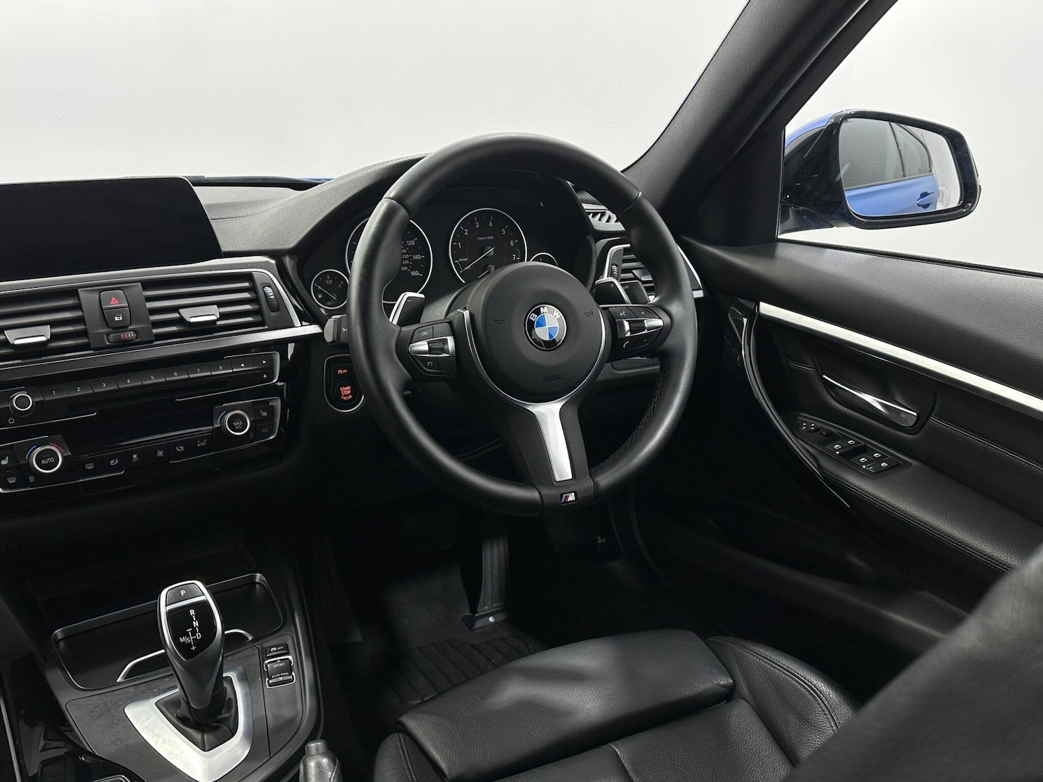 Used BMW 3 Series 2018 for sale - 76927035: Photo 11