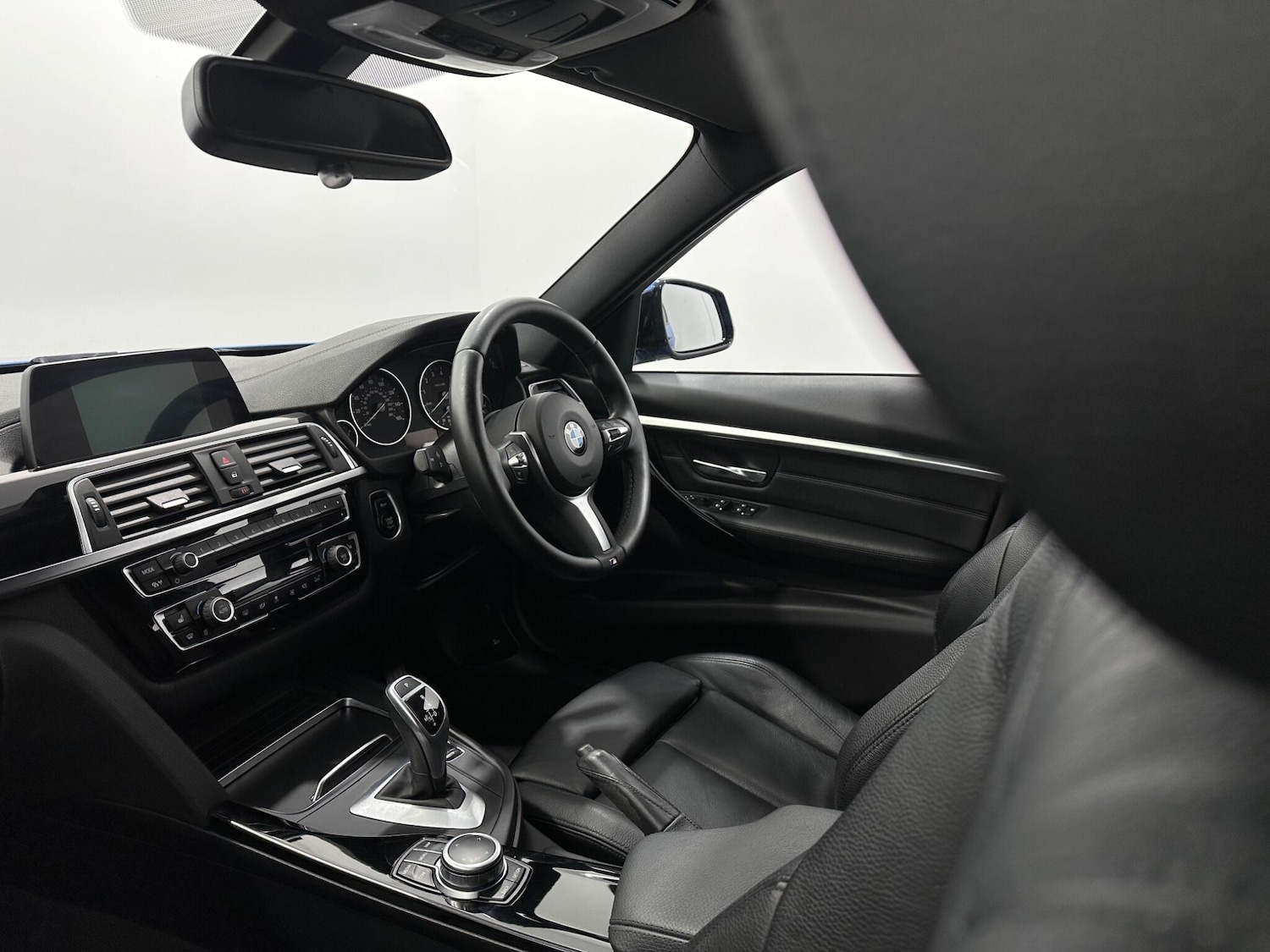 Used BMW 3 Series 2018 for sale - 76927035: Photo 27