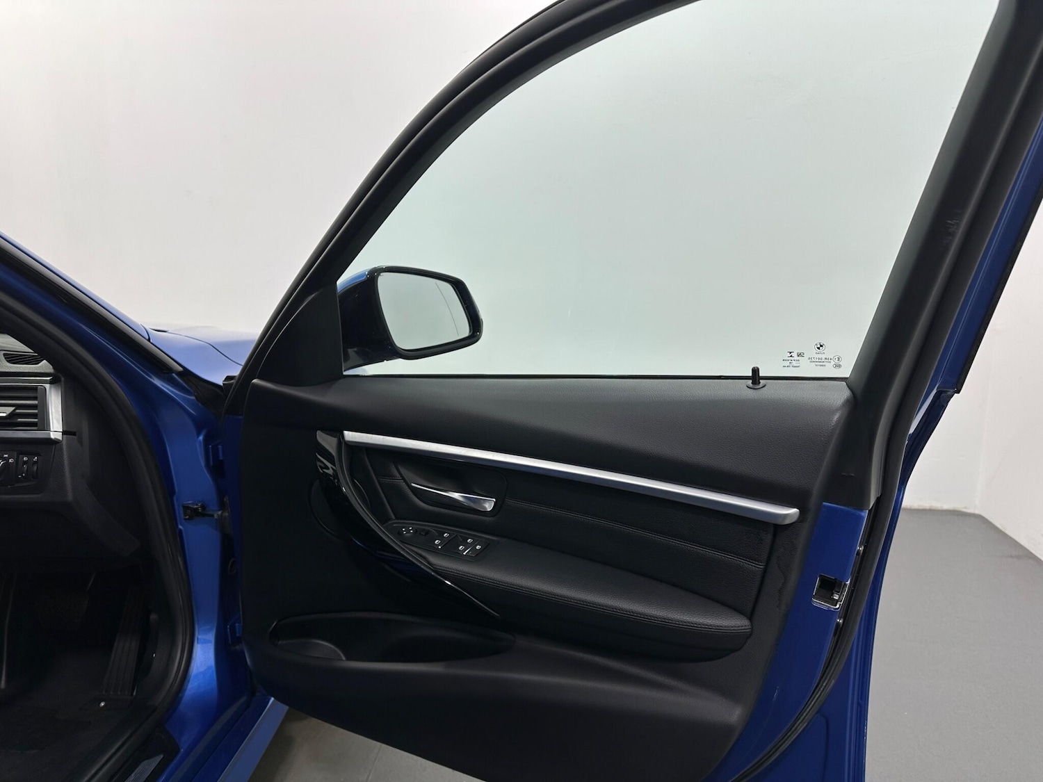 Used BMW 3 Series 2018 for sale - 76927035: Photo 31