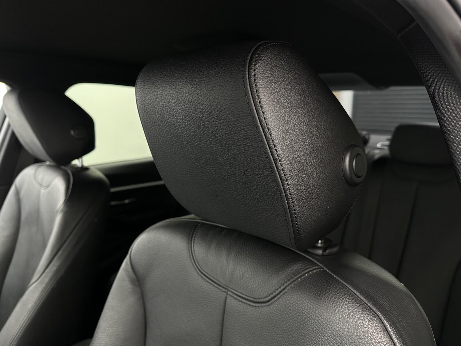 Used BMW 3 Series 2018 for sale - 76927035: Photo 34