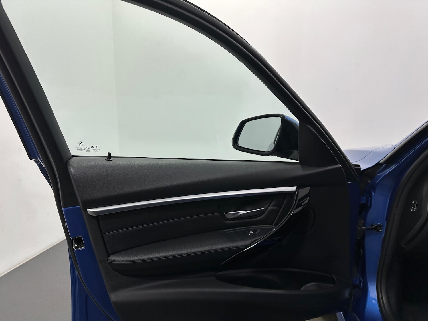 Used BMW 3 Series 2018 for sale - 76927035: Photo 35