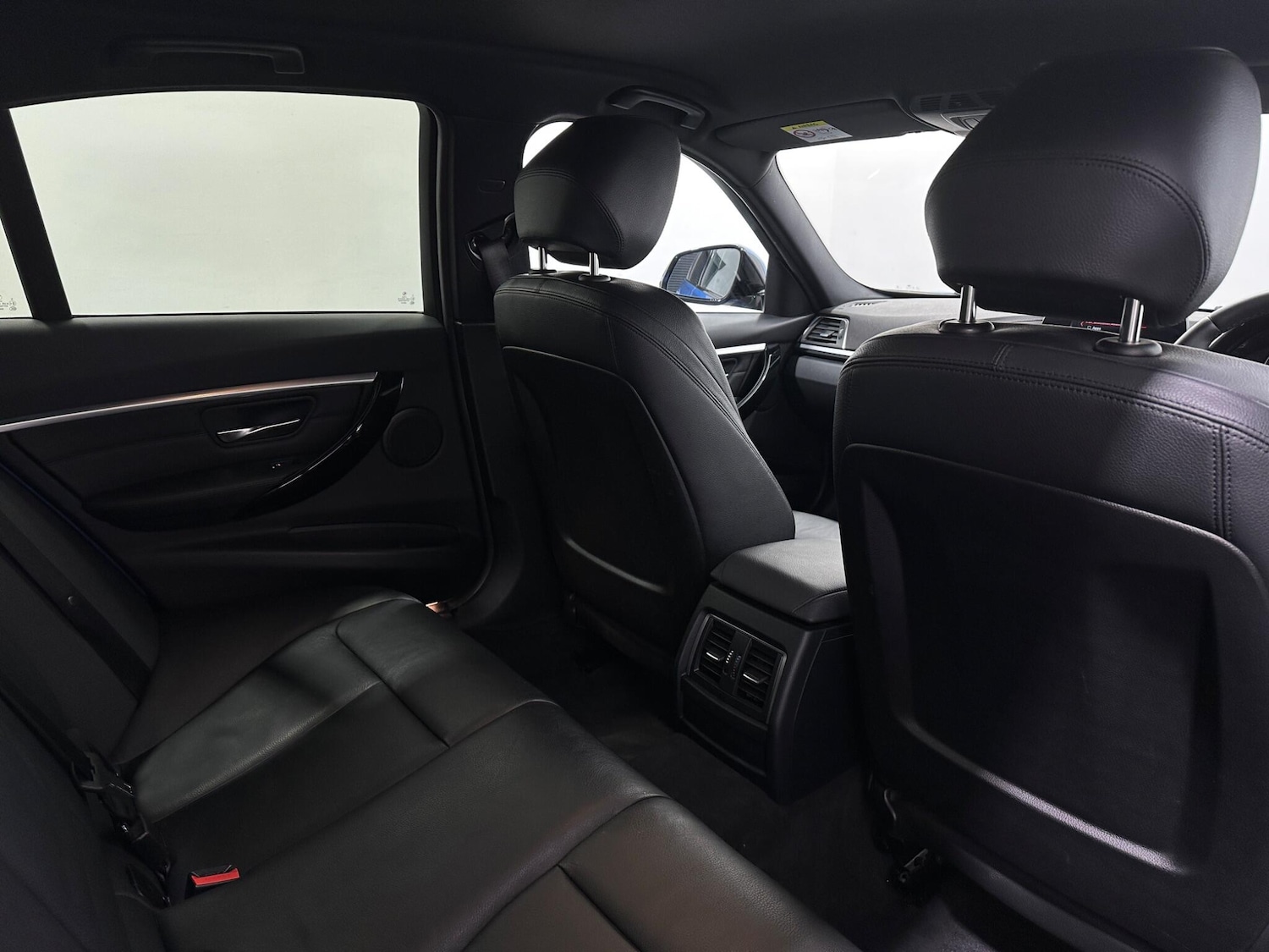 Used BMW 3 Series 2018 for sale - 76927035: Photo 39