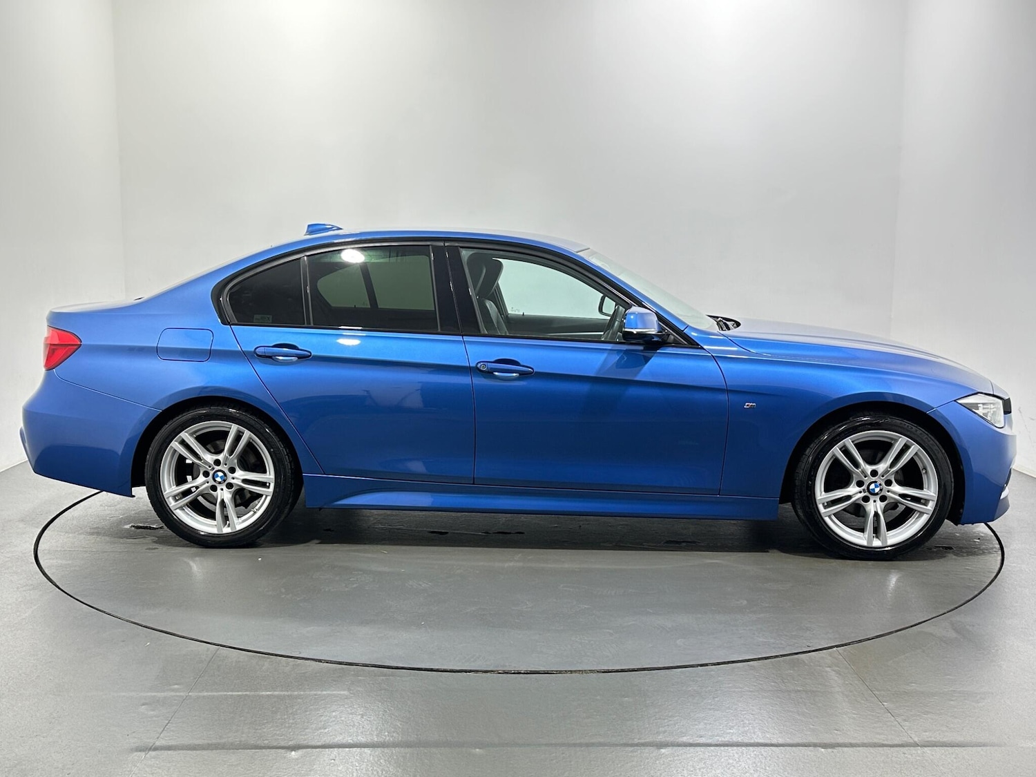 Used BMW 3 Series 2018 for sale - 76927035: Photo 9
