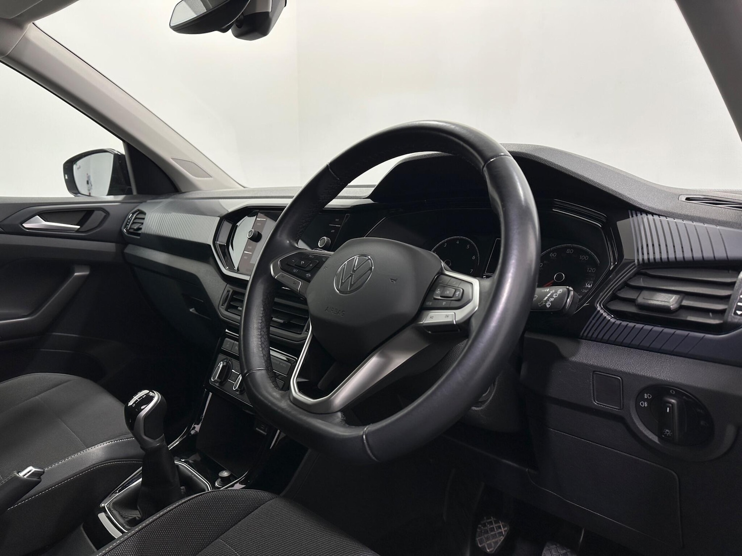 Used Volkswagen T-Cross 2022 for sale - 77230360: Photo 10