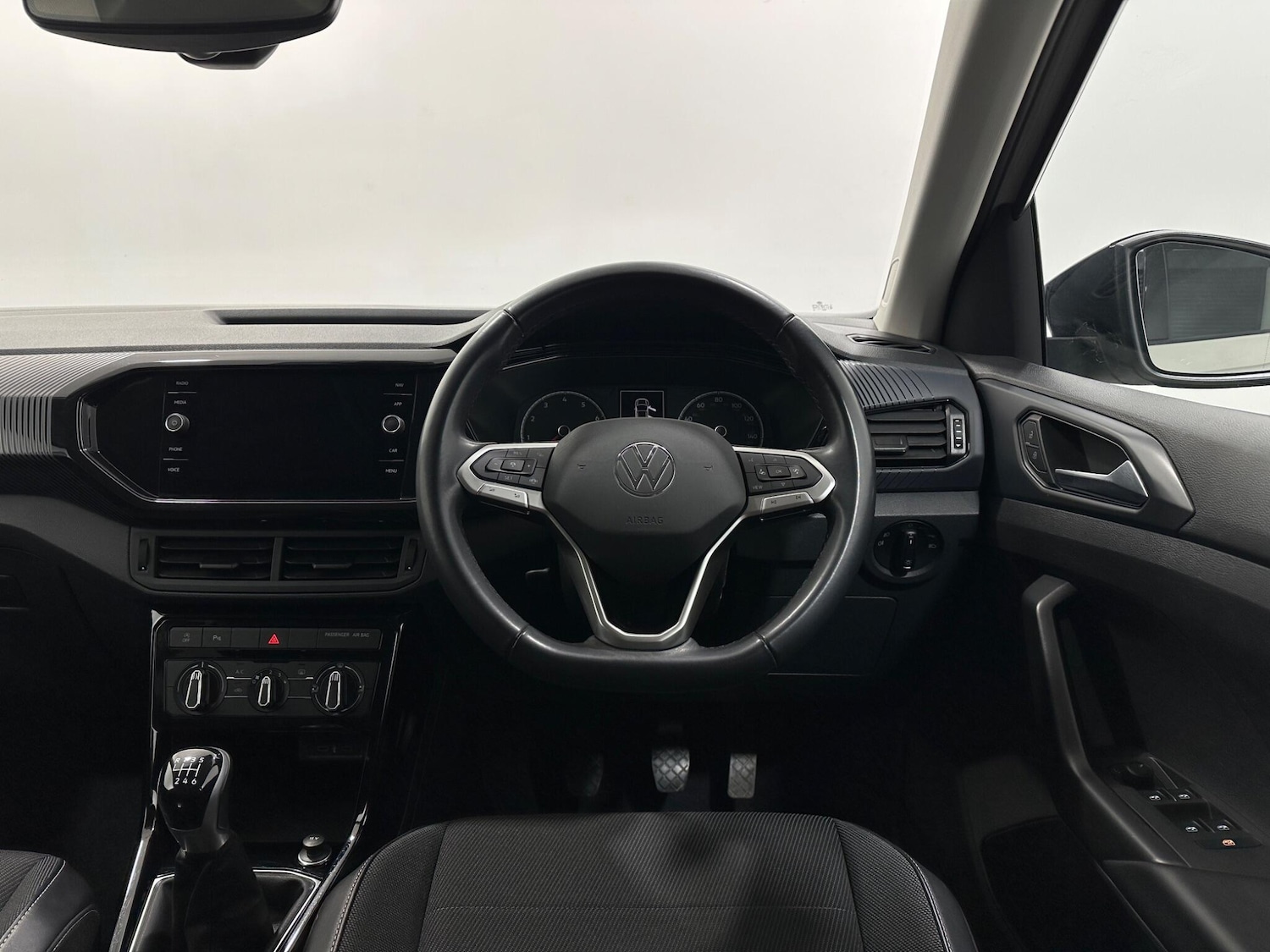 Used Volkswagen T-Cross 2022 for sale - 77230360: Photo 12