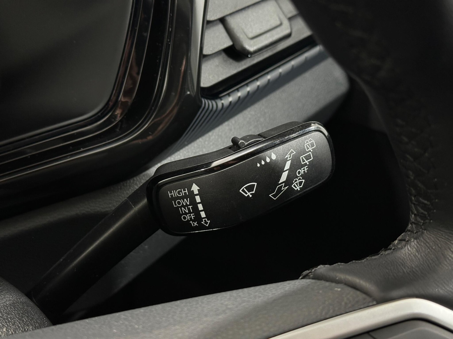 Used Volkswagen T-Cross 2022 for sale - 77230360: Photo 15