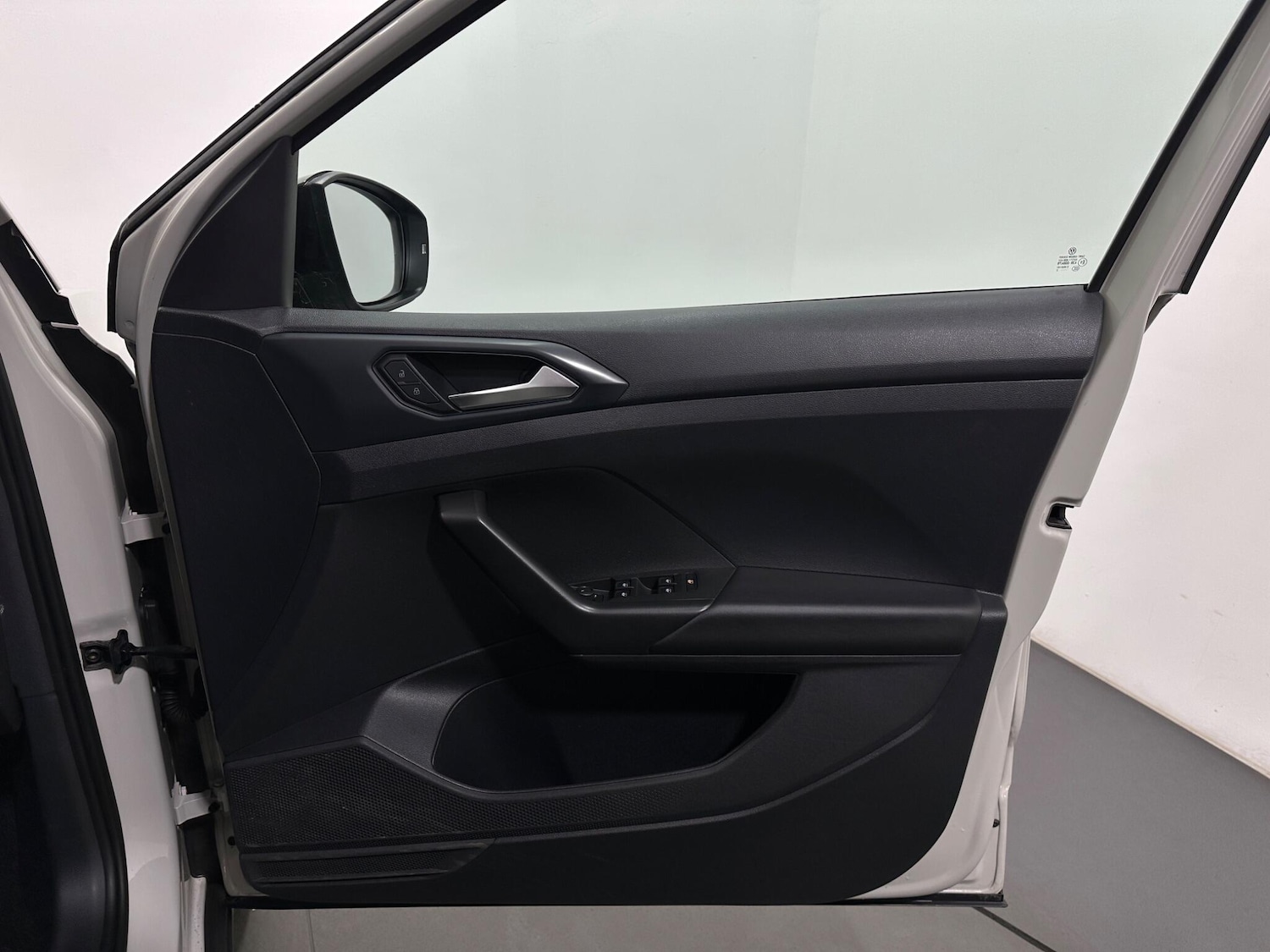 Used Volkswagen T-Cross 2022 for sale - 77230360: Photo 30