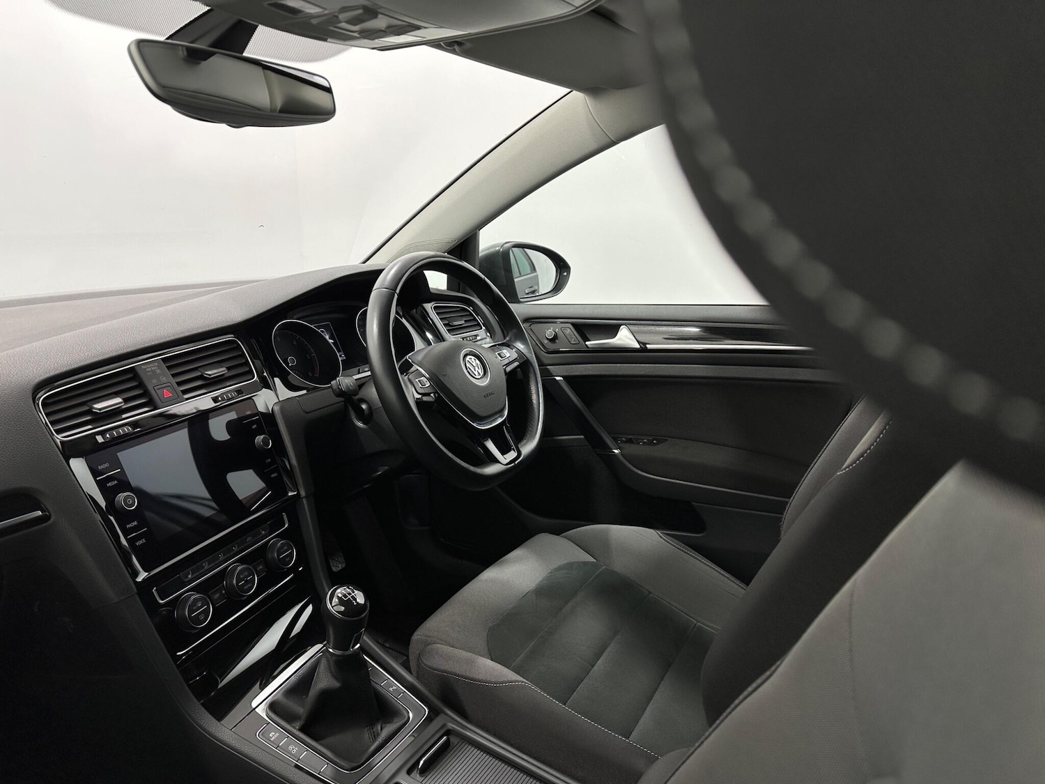 Used Volkswagen Golf 2020 for sale - 77411108: Photo 31