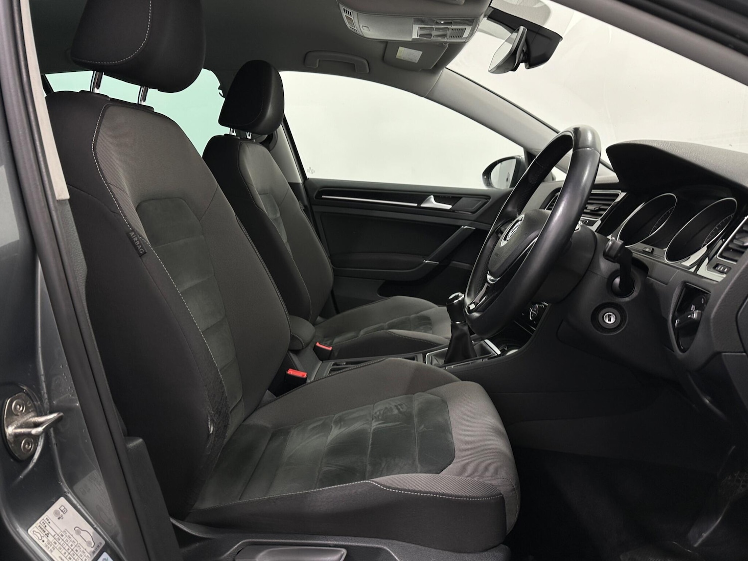 Used Volkswagen Golf 2020 for sale - 77411108: Photo 32