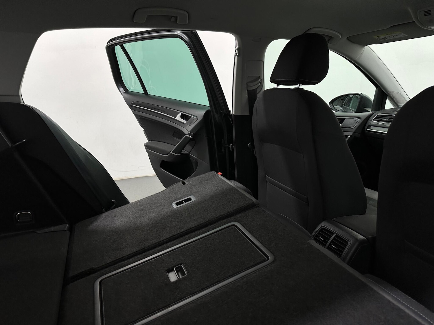 Used Volkswagen Golf 2020 for sale - 77411108: Photo 48