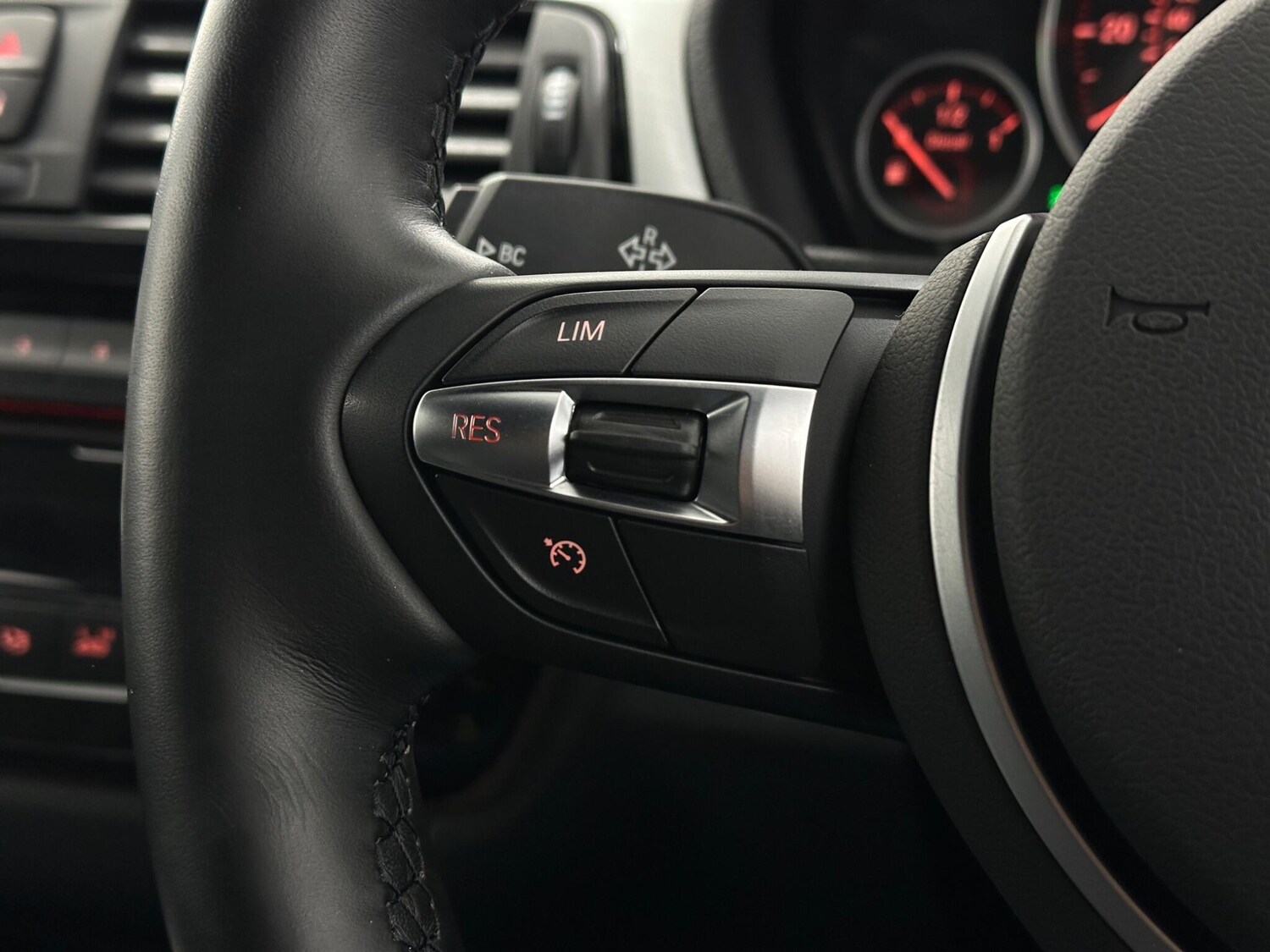 Used BMW 3 Series 2019 for sale - 77469075: Photo 14