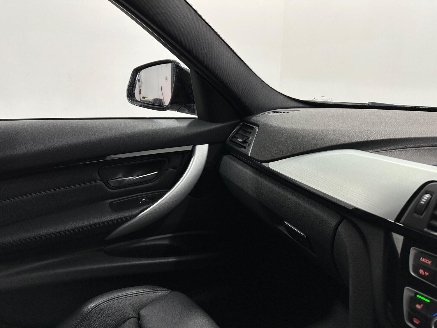 Used BMW 3 Series 2019 for sale - 77469075: Photo 26