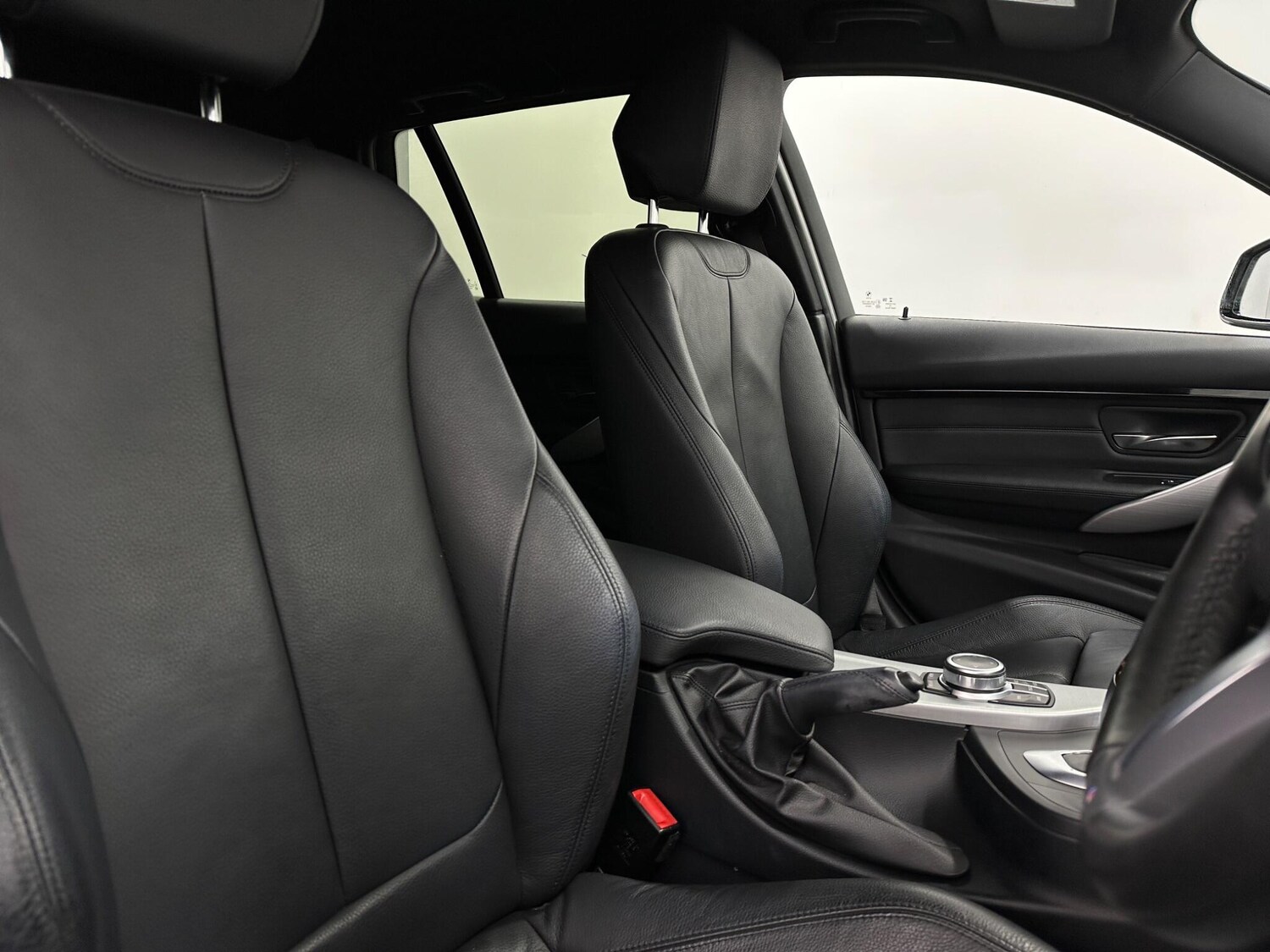 Used BMW 3 Series 2019 for sale - 77469075: Photo 31