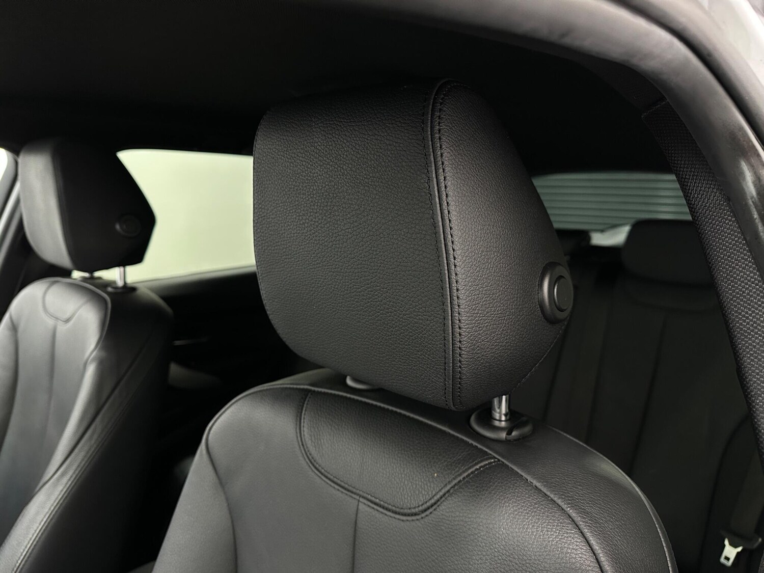 Used BMW 3 Series 2019 for sale - 77469075: Photo 36