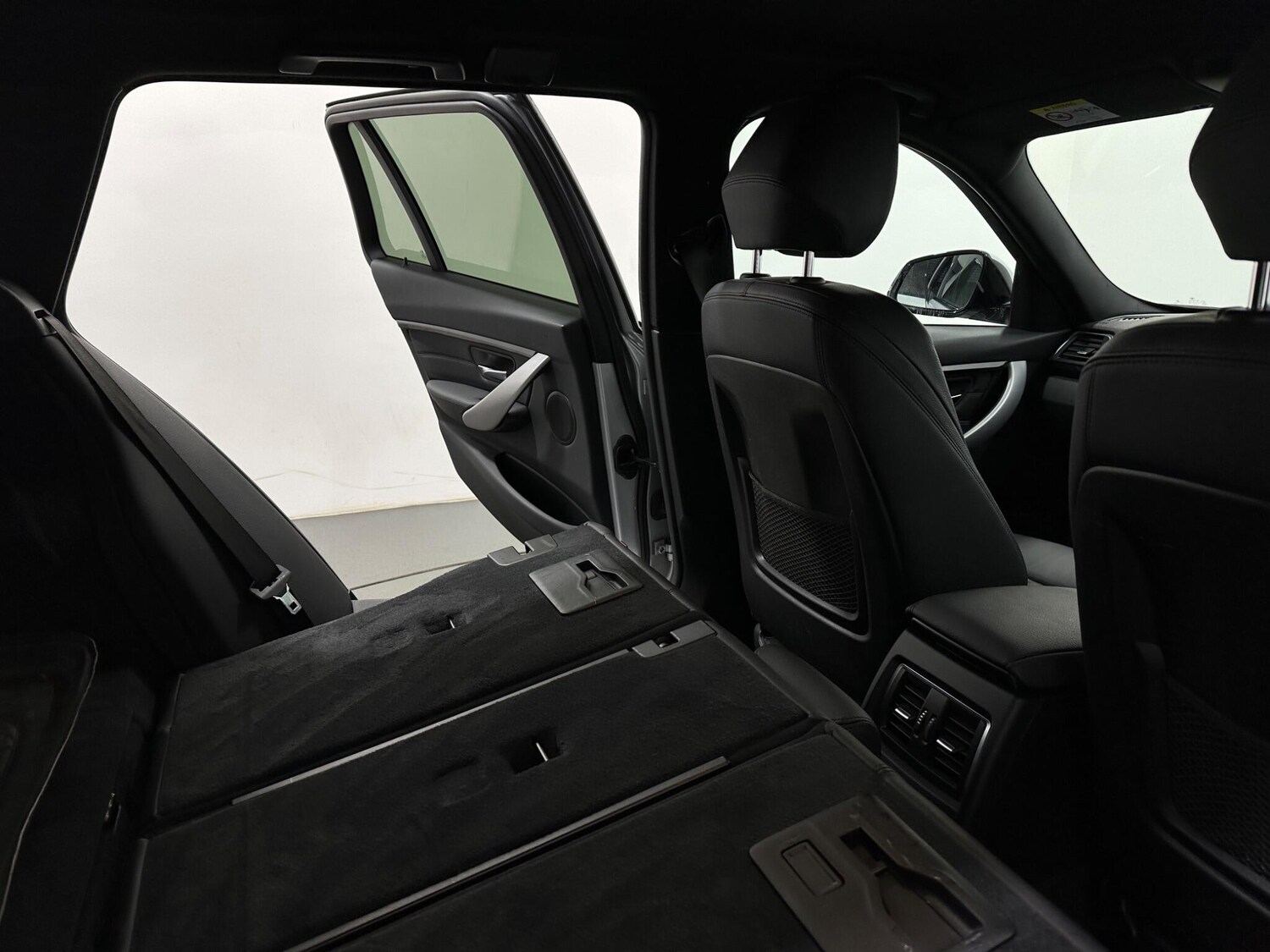 Used BMW 3 Series 2019 for sale - 77469075: Photo 46