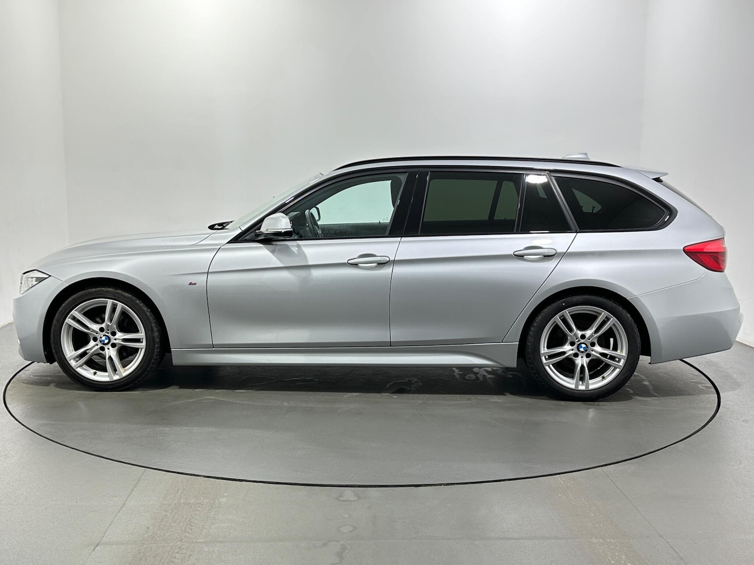 Used BMW 3 Series 2019 for sale - 77469075: Photo 5