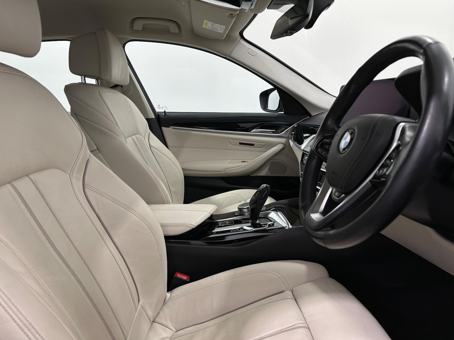 Used BMW 5 Series 2021 for sale - 77202855: Photo 32