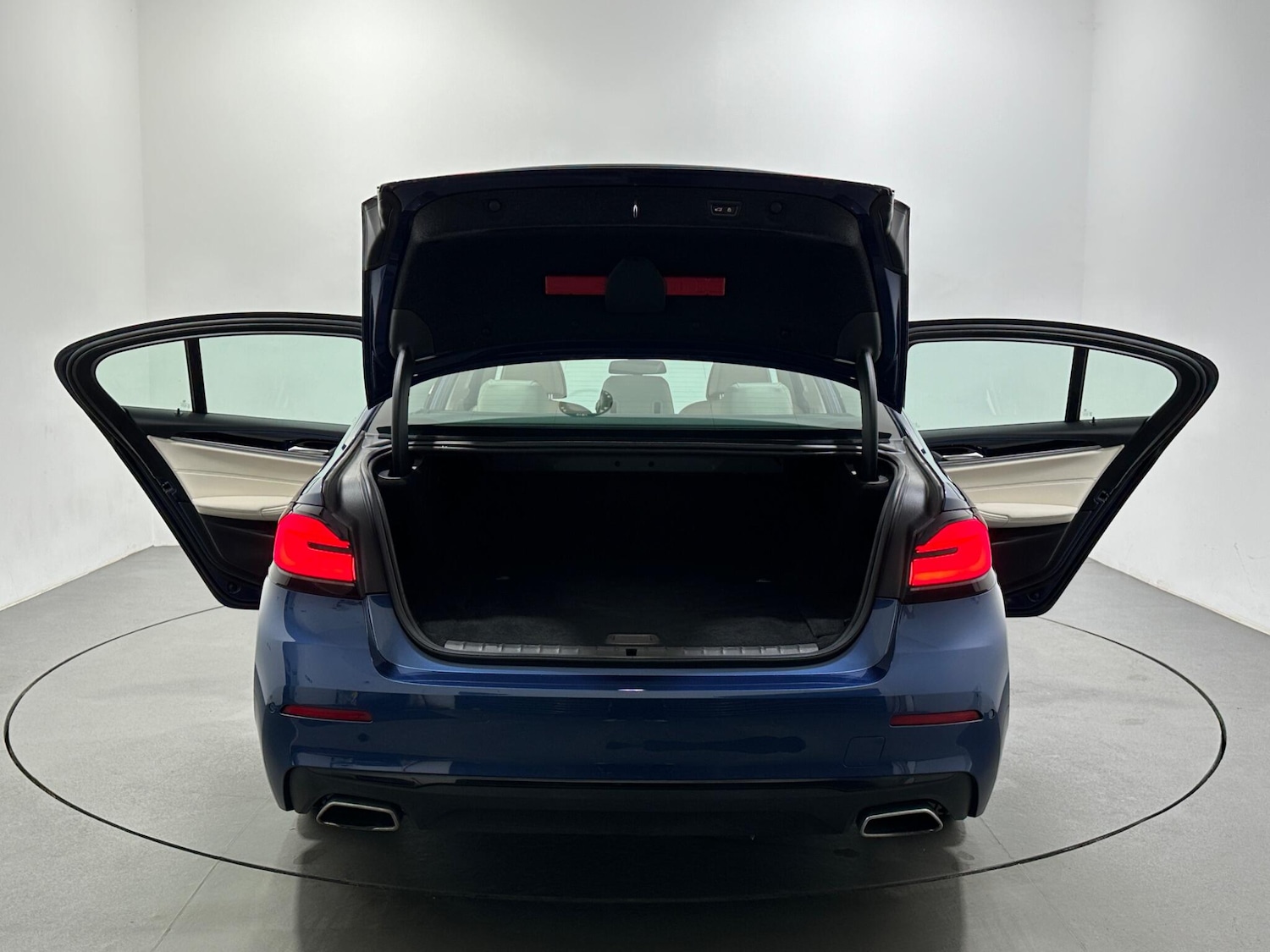 Used BMW 5 Series 2021 for sale - 77202855: Photo 44