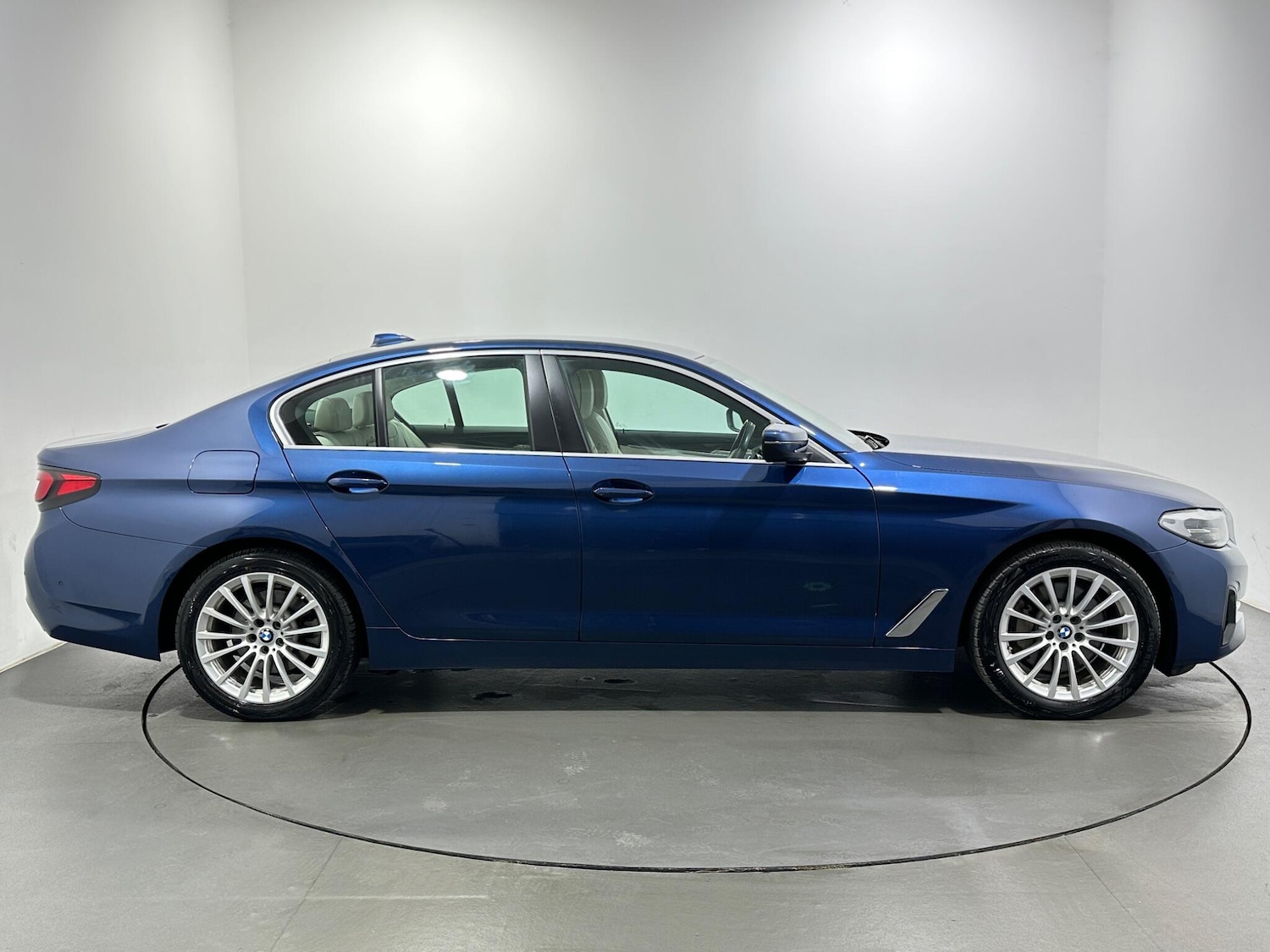 Used BMW 5 Series 2021 for sale - 77202855: Photo 9
