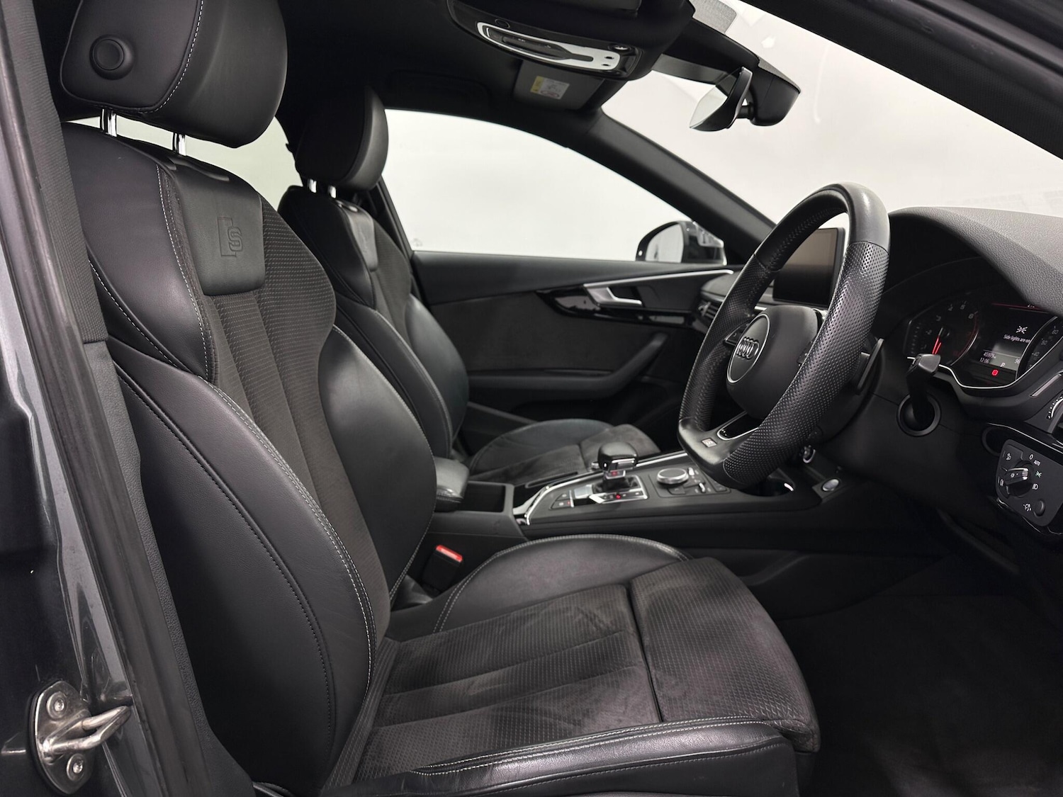 Used Audi A4 2019 for sale - 77091626: Photo 31