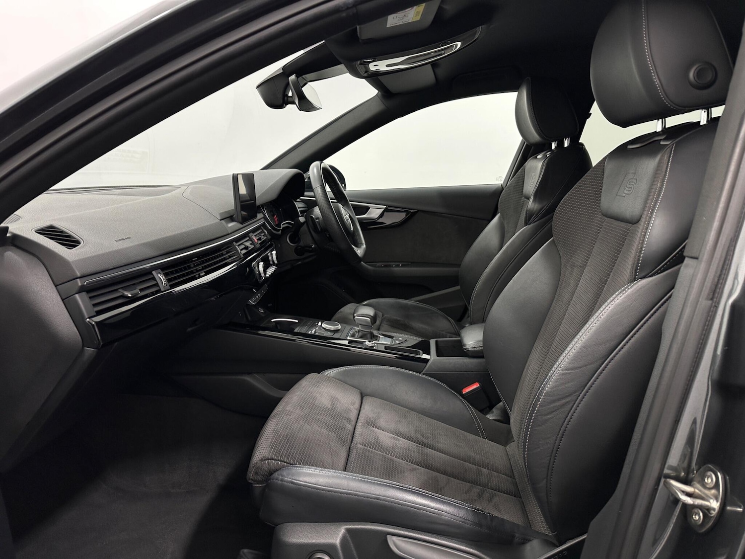 Used Audi A4 2019 for sale - 77091626: Photo 35