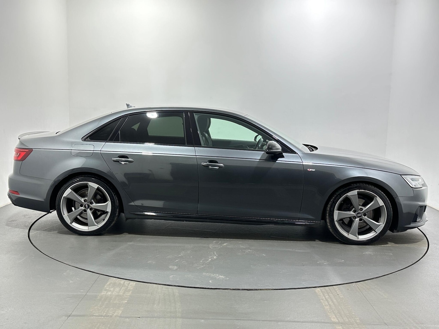 Used Audi A4 2019 for sale - 77091626: Photo 9