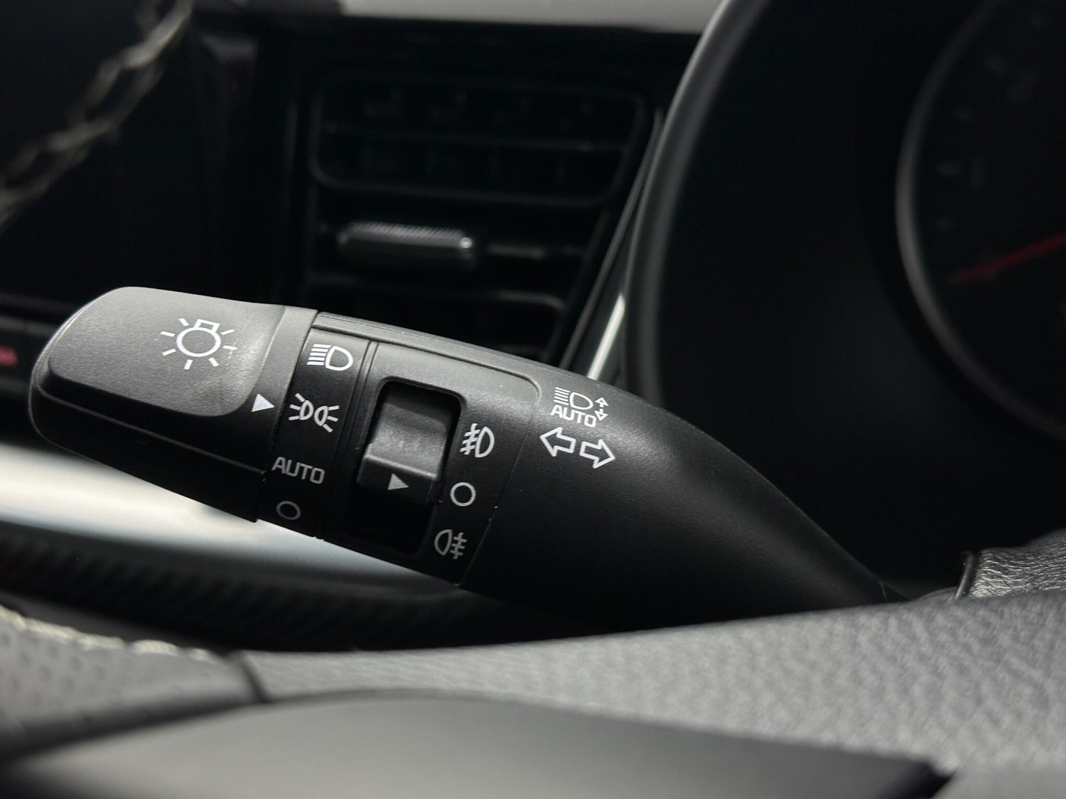 Used Kia Stonic 2022 for sale - 77144019: Photo 12