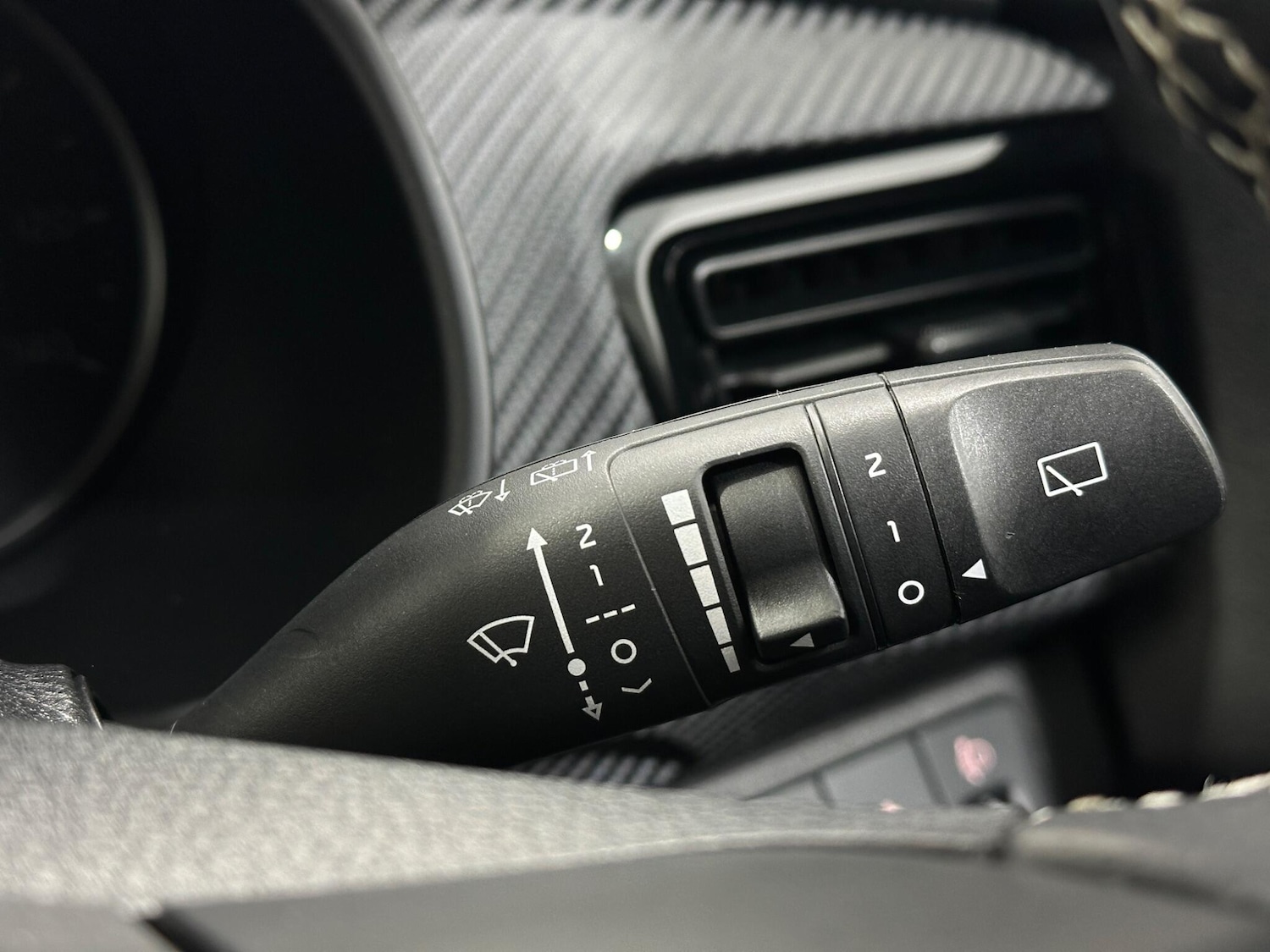 Used Kia Stonic 2022 for sale - 77144019: Photo 15