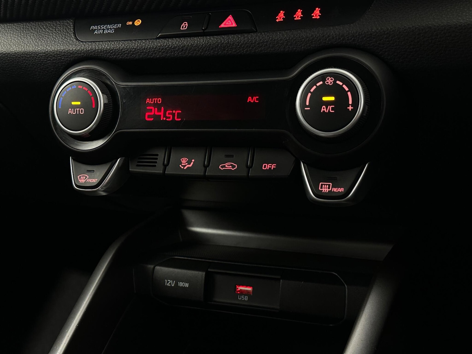 Used Kia Stonic 2022 for sale - 77144019: Photo 19