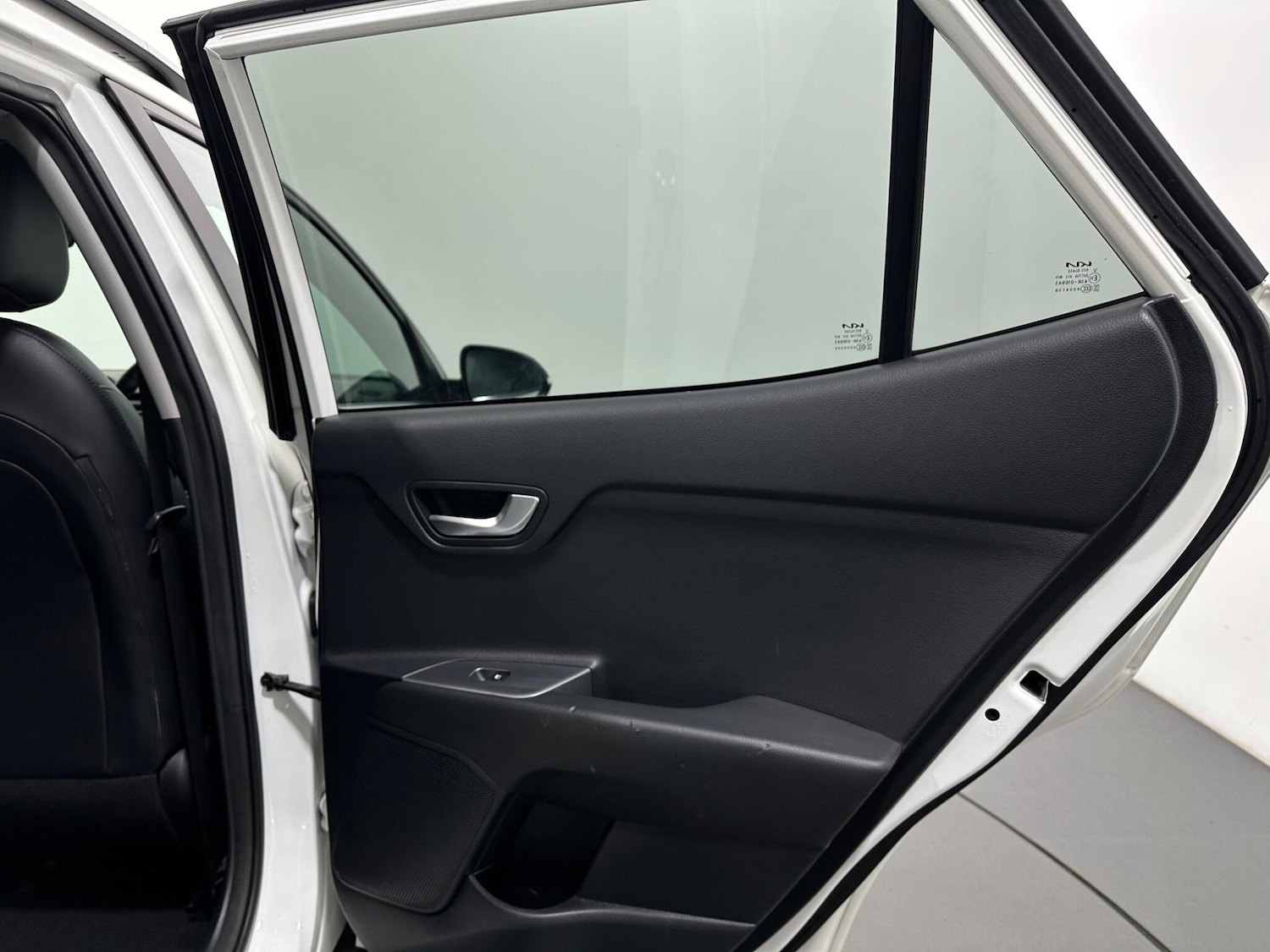 Used Kia Stonic 2022 for sale - 77144019: Photo 41