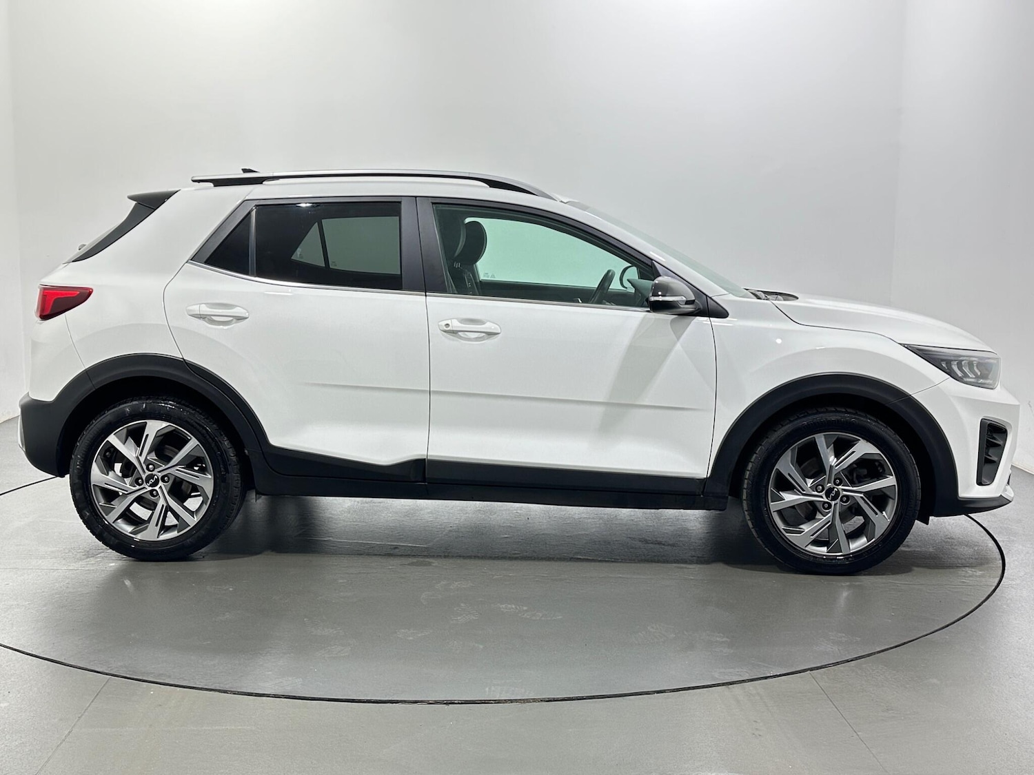 Used Kia Stonic 2022 for sale - 77144019: Photo 9