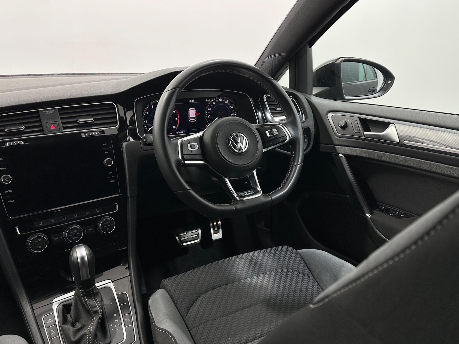 Used Volkswagen Golf 2020 for sale - 76878528: Photo 11