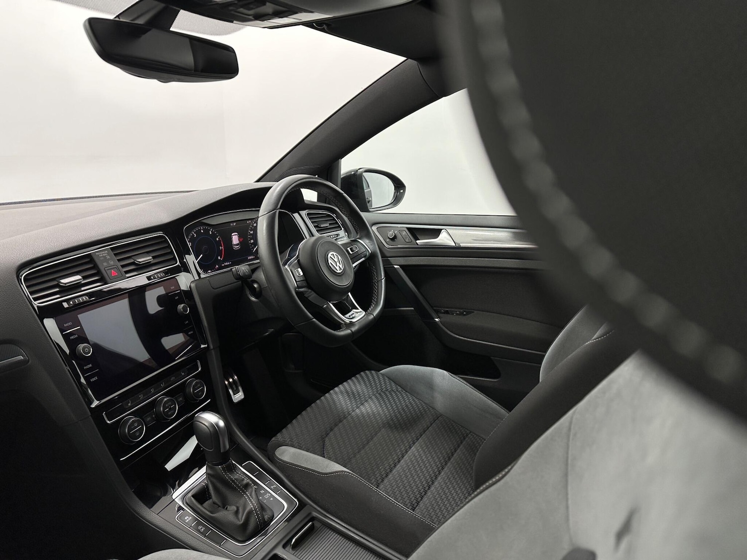 Used Volkswagen Golf 2020 for sale - 76878528: Photo 28