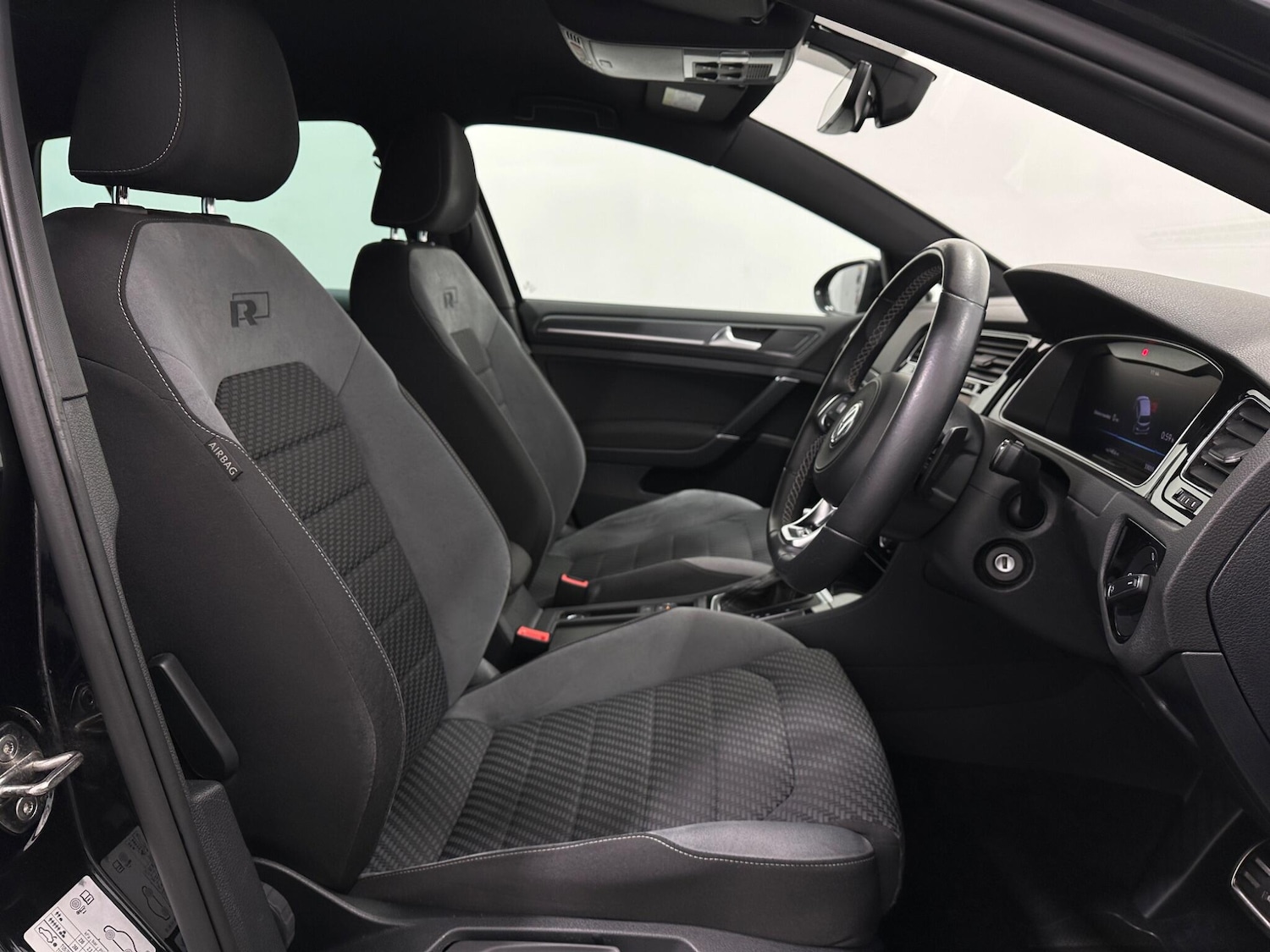 Used Volkswagen Golf 2020 for sale - 76878528: Photo 29