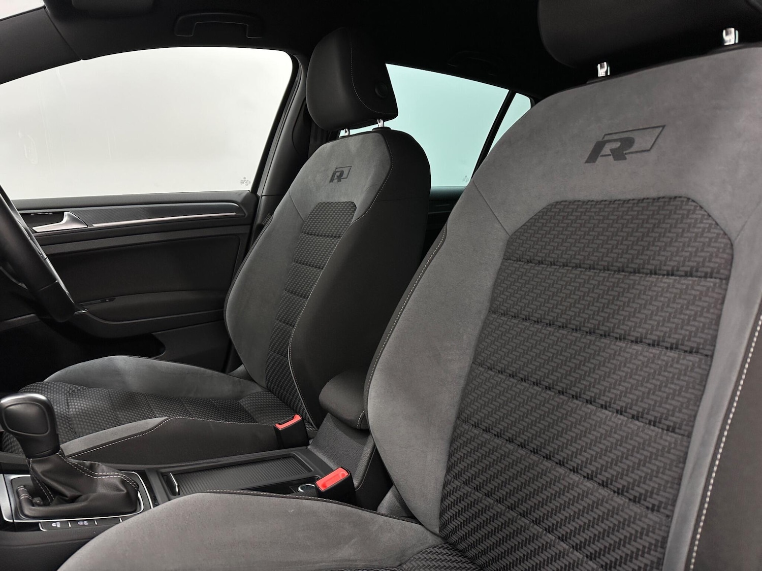 Used Volkswagen Golf 2020 for sale - 76878528: Photo 34