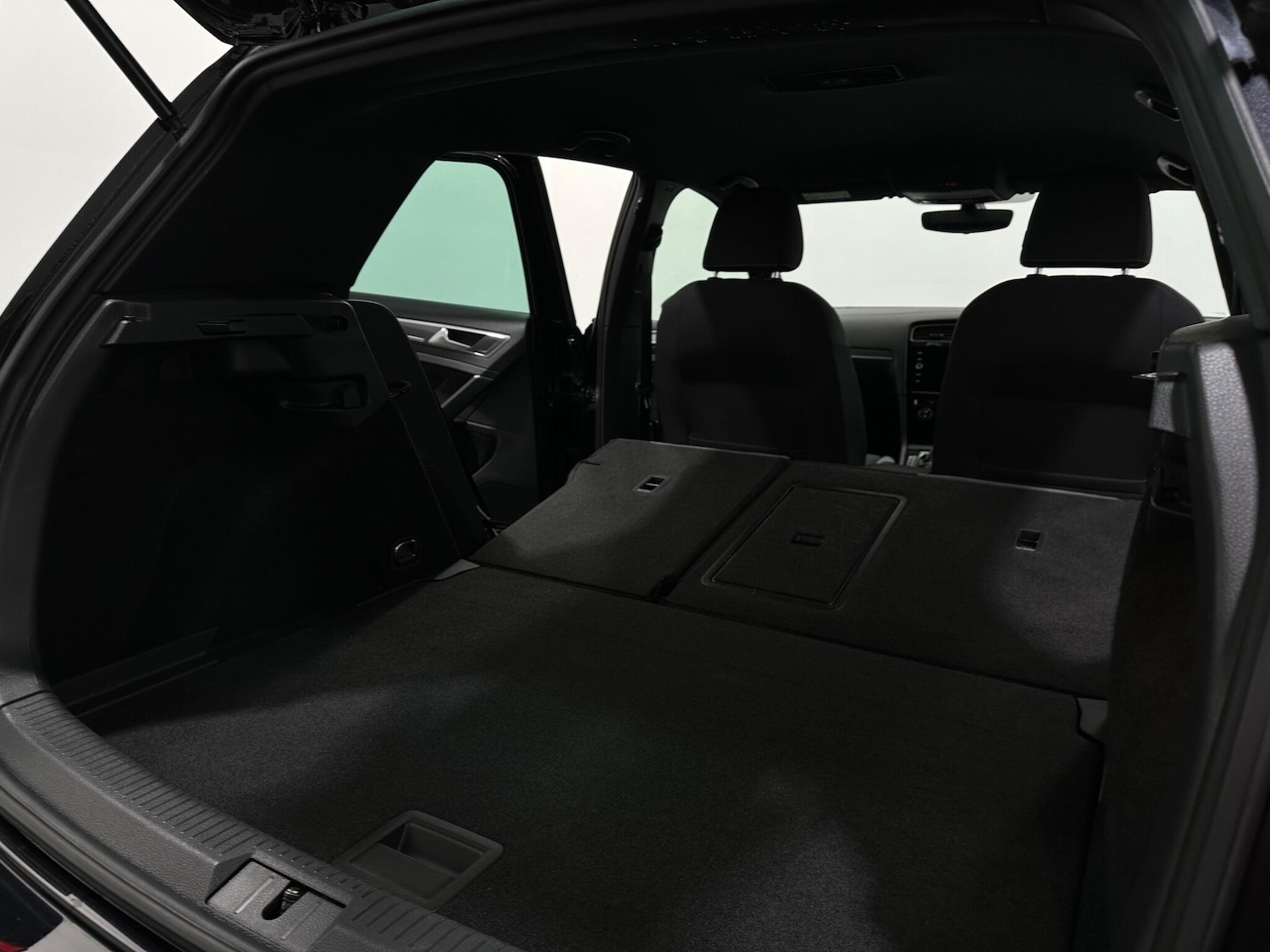 Used Volkswagen Golf 2020 for sale - 76878528: Photo 45