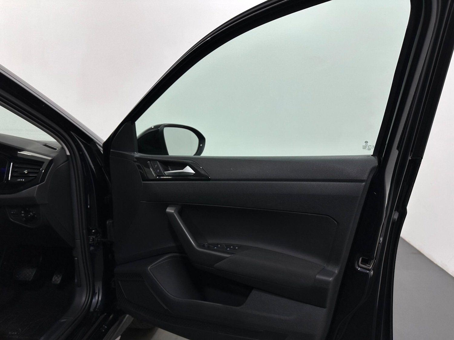 Used Volkswagen Taigo 2023 for sale - 77411927: Photo 32