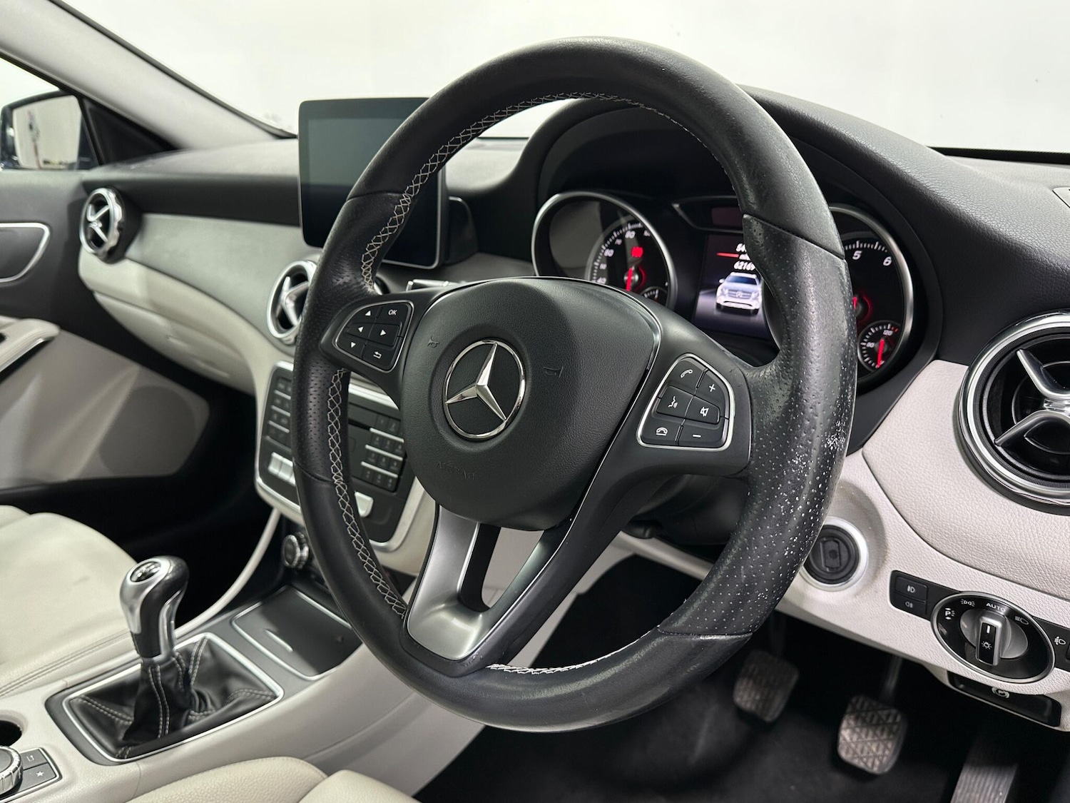 Used Mercedes-Benz GLA 2017 for sale - 76878903: Photo 10
