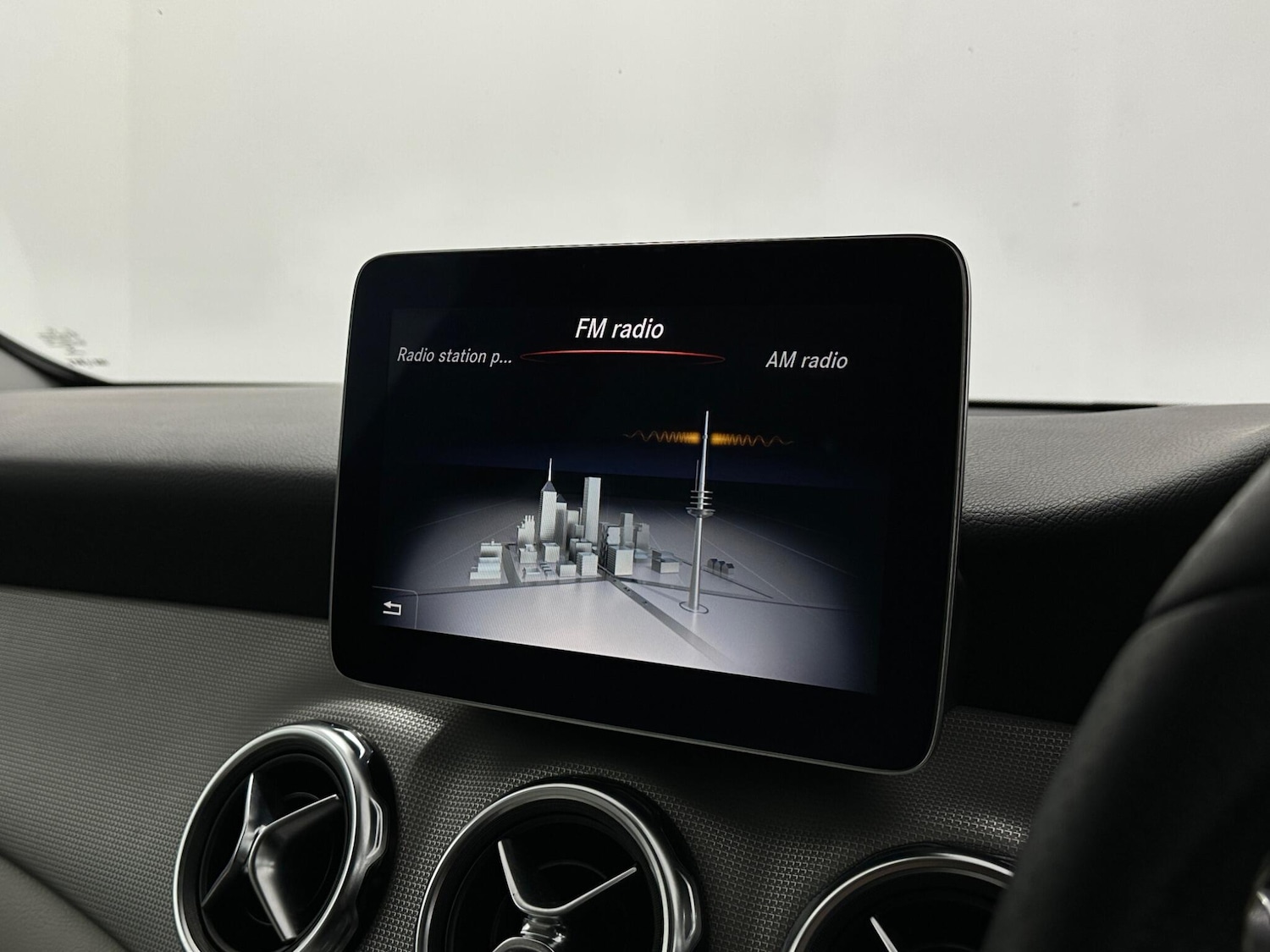 Used Mercedes-Benz GLA 2017 for sale - 76878903: Photo 23