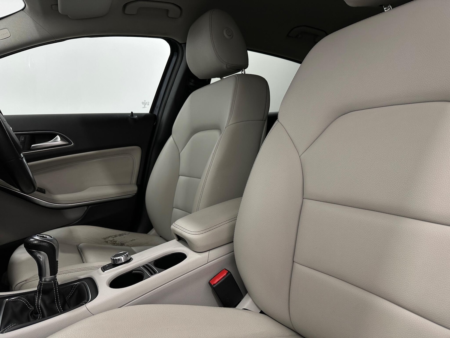 Used Mercedes-Benz GLA 2017 for sale - 76878903: Photo 32