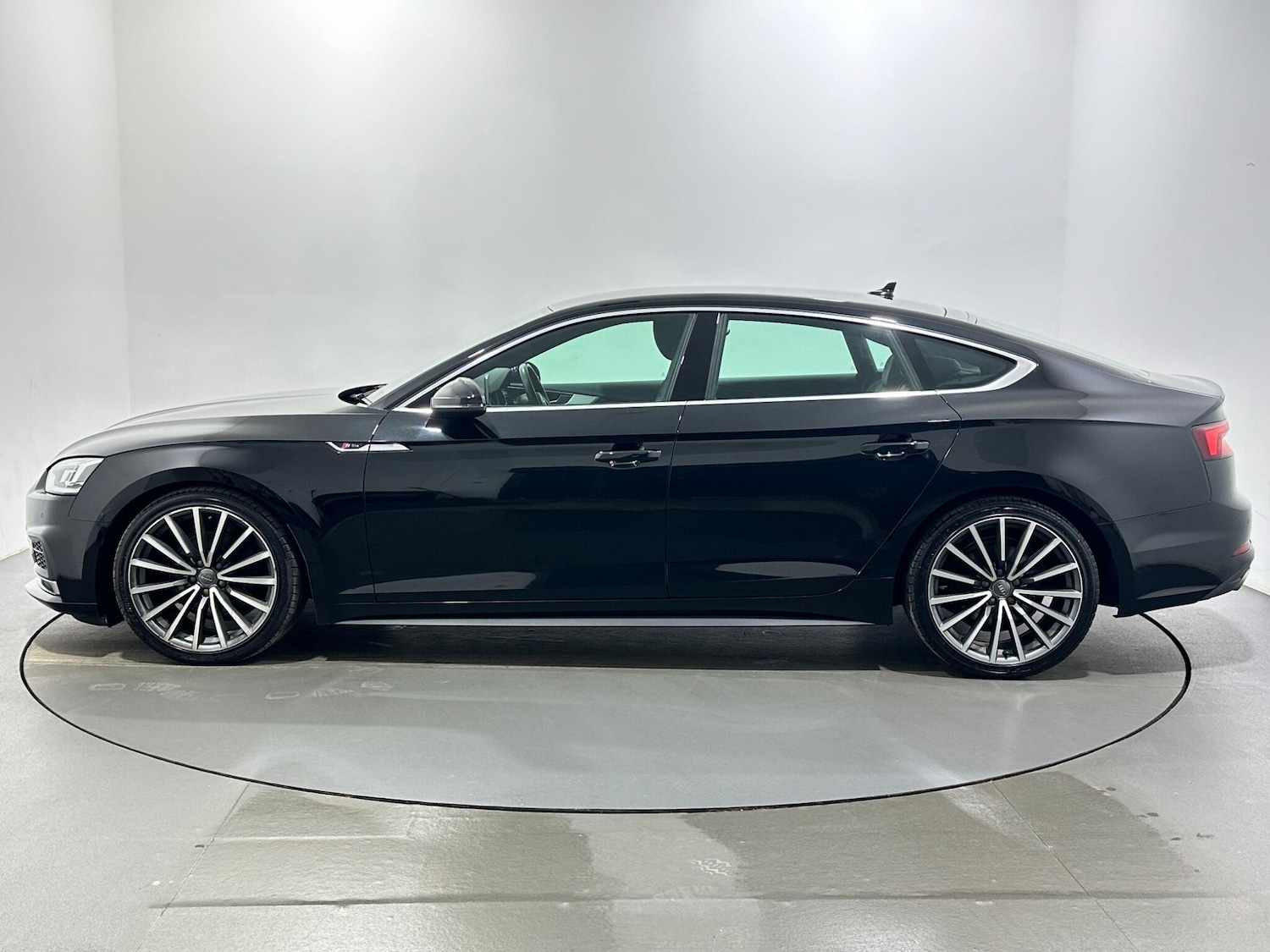 Used Audi A5 2019 for sale - 77683001: Photo 5