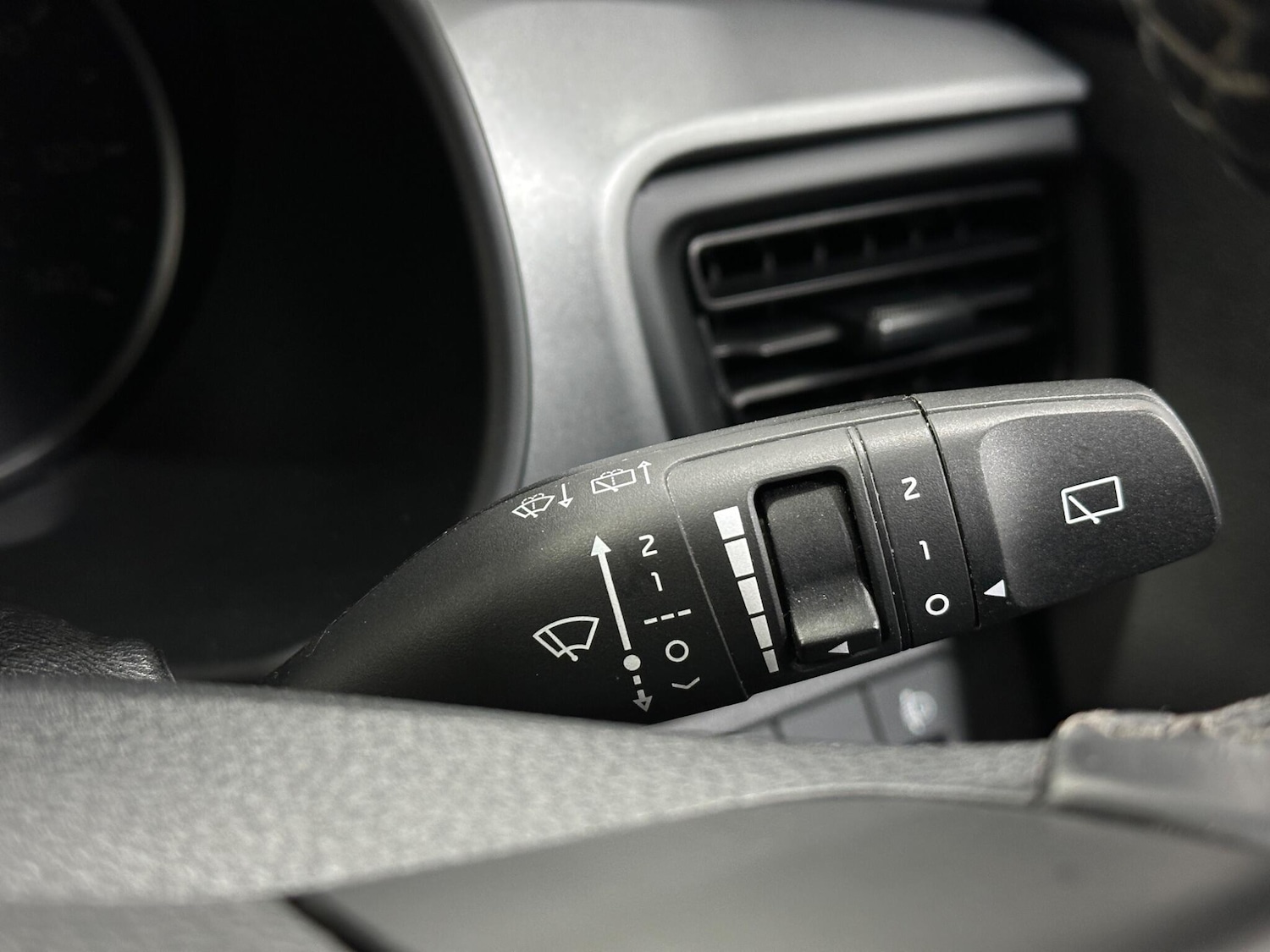 Used Kia Stonic for sale - 78220200: Photo 16