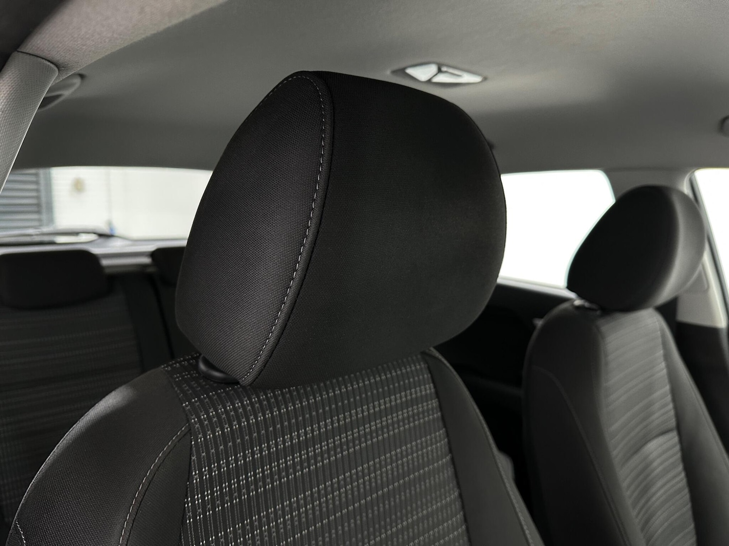 Used Kia Stonic for sale - 78220200: Photo 29