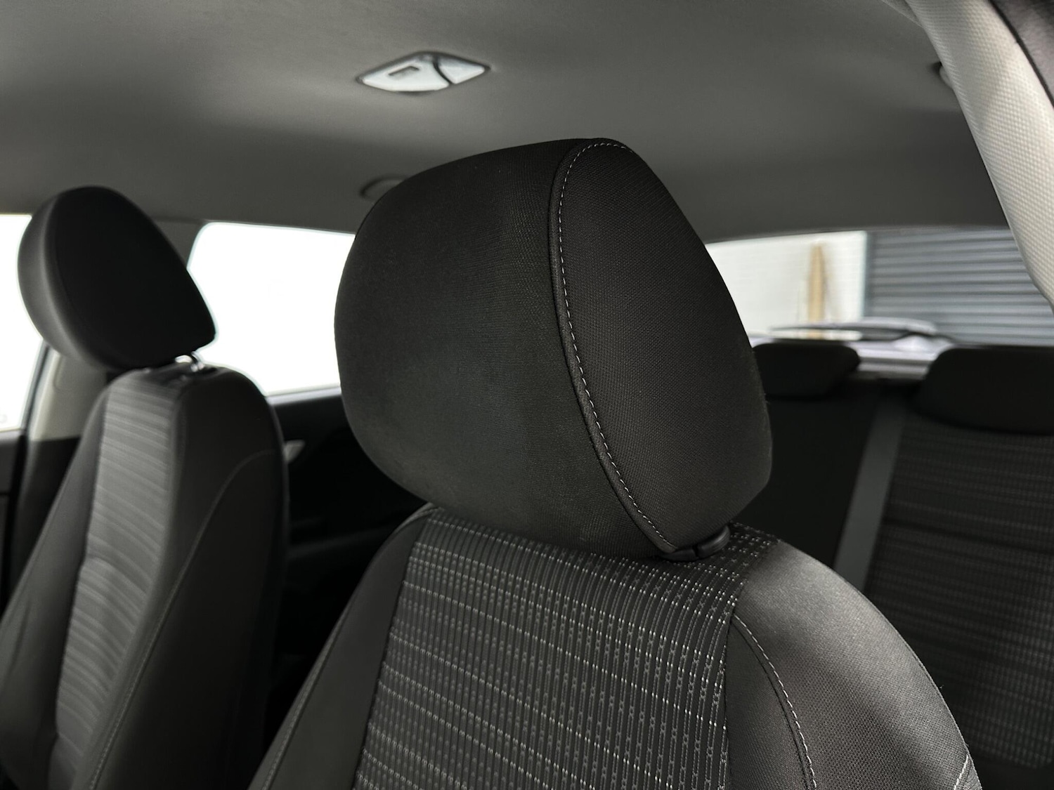 Used Kia Stonic for sale - 78220200: Photo 33