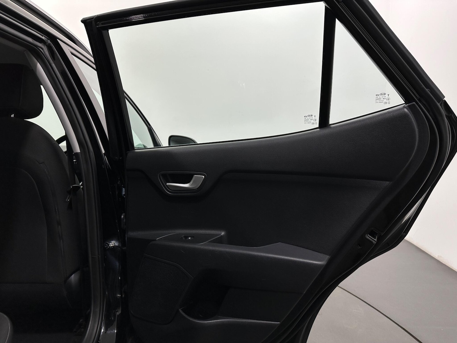 Used Kia Stonic for sale - 78220200: Photo 40