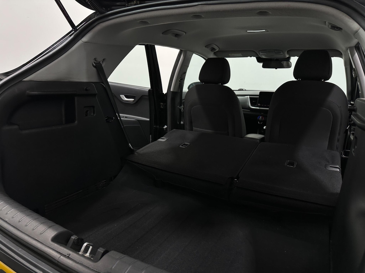 Used Kia Stonic for sale - 78220200: Photo 42