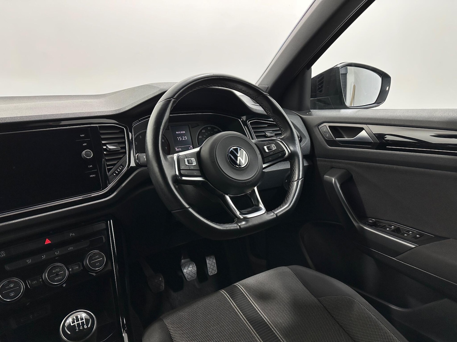 Used Volkswagen T-Roc 2021 for sale - 77255532: Photo 11