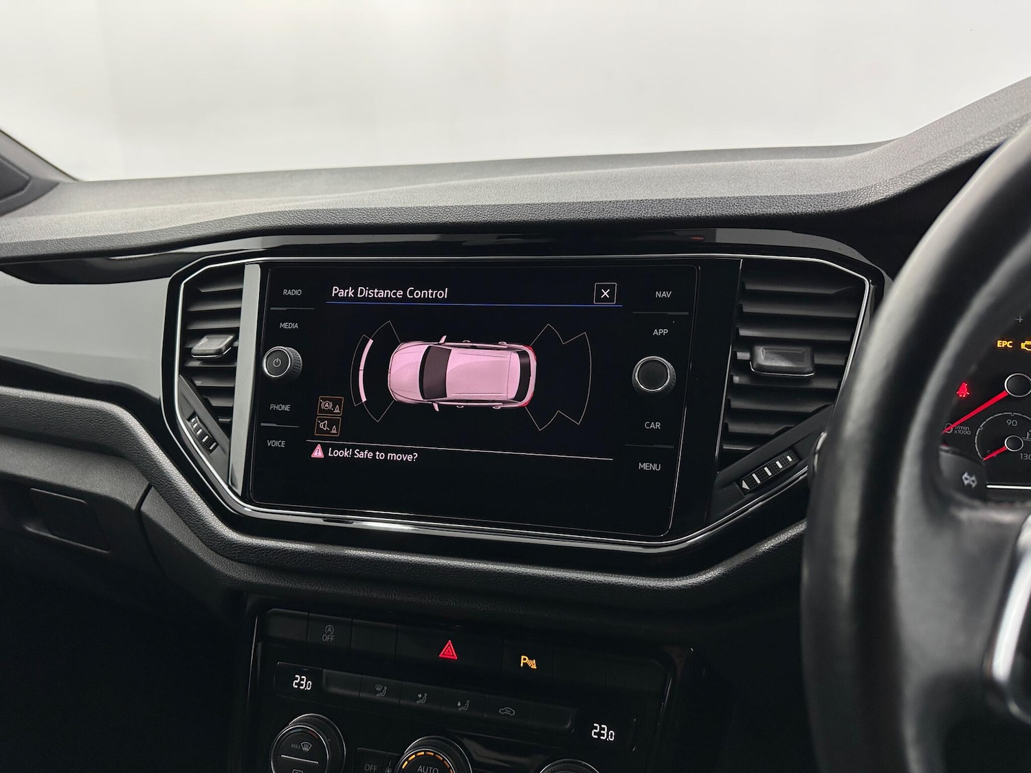 Used Volkswagen T-Roc 2021 for sale - 77255532: Photo 21