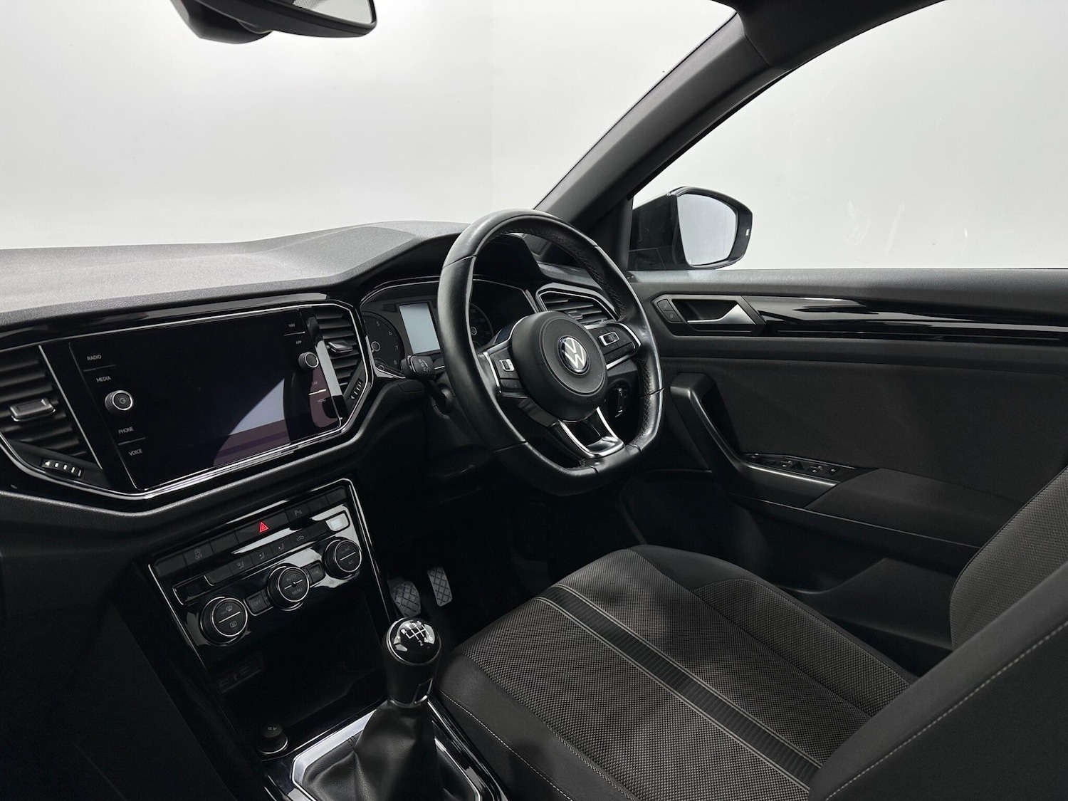 Used Volkswagen T-Roc 2021 for sale - 77255532: Photo 29