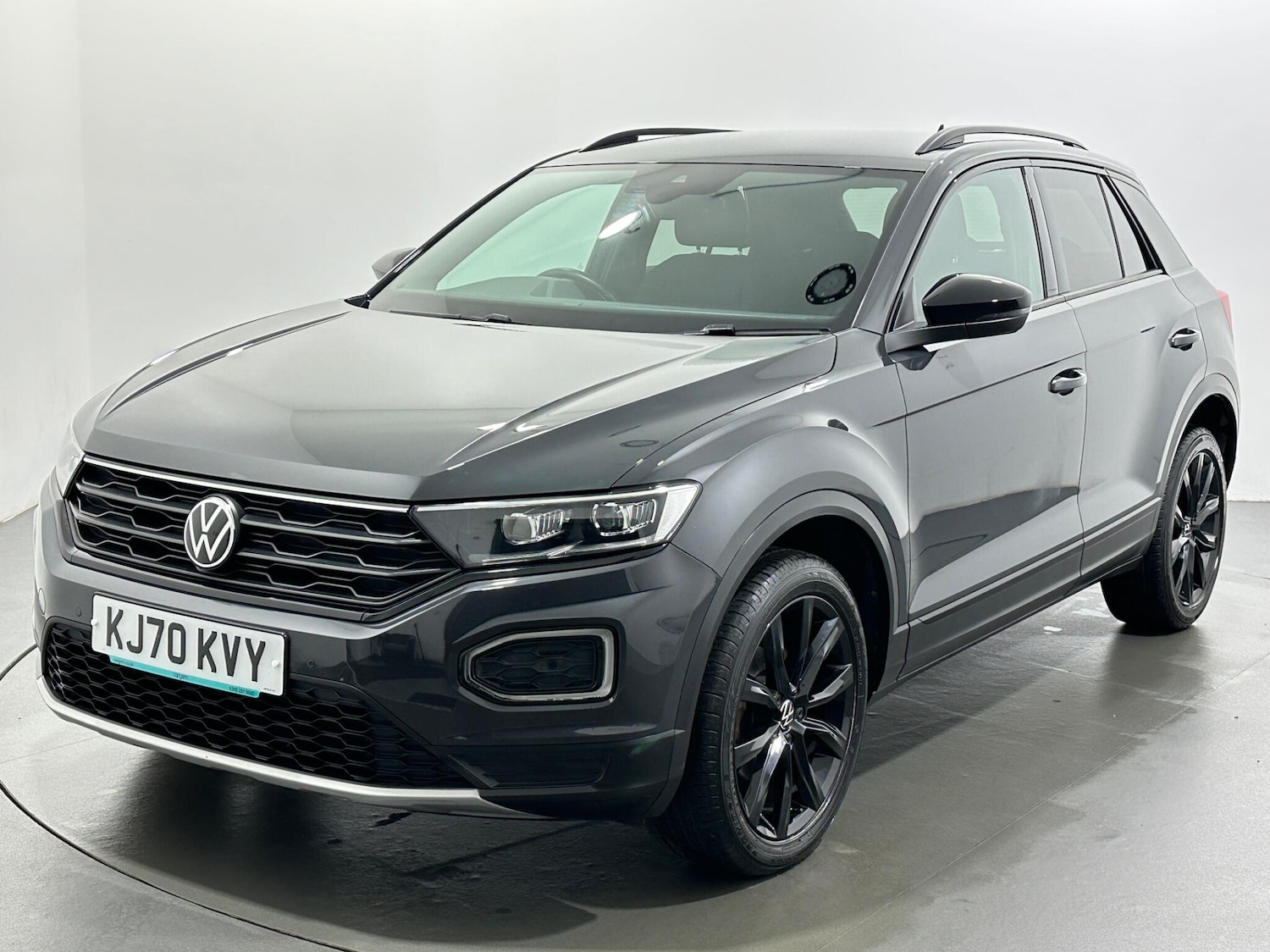 Used Volkswagen T-Roc 2021 for sale - 77255532: Photo 4